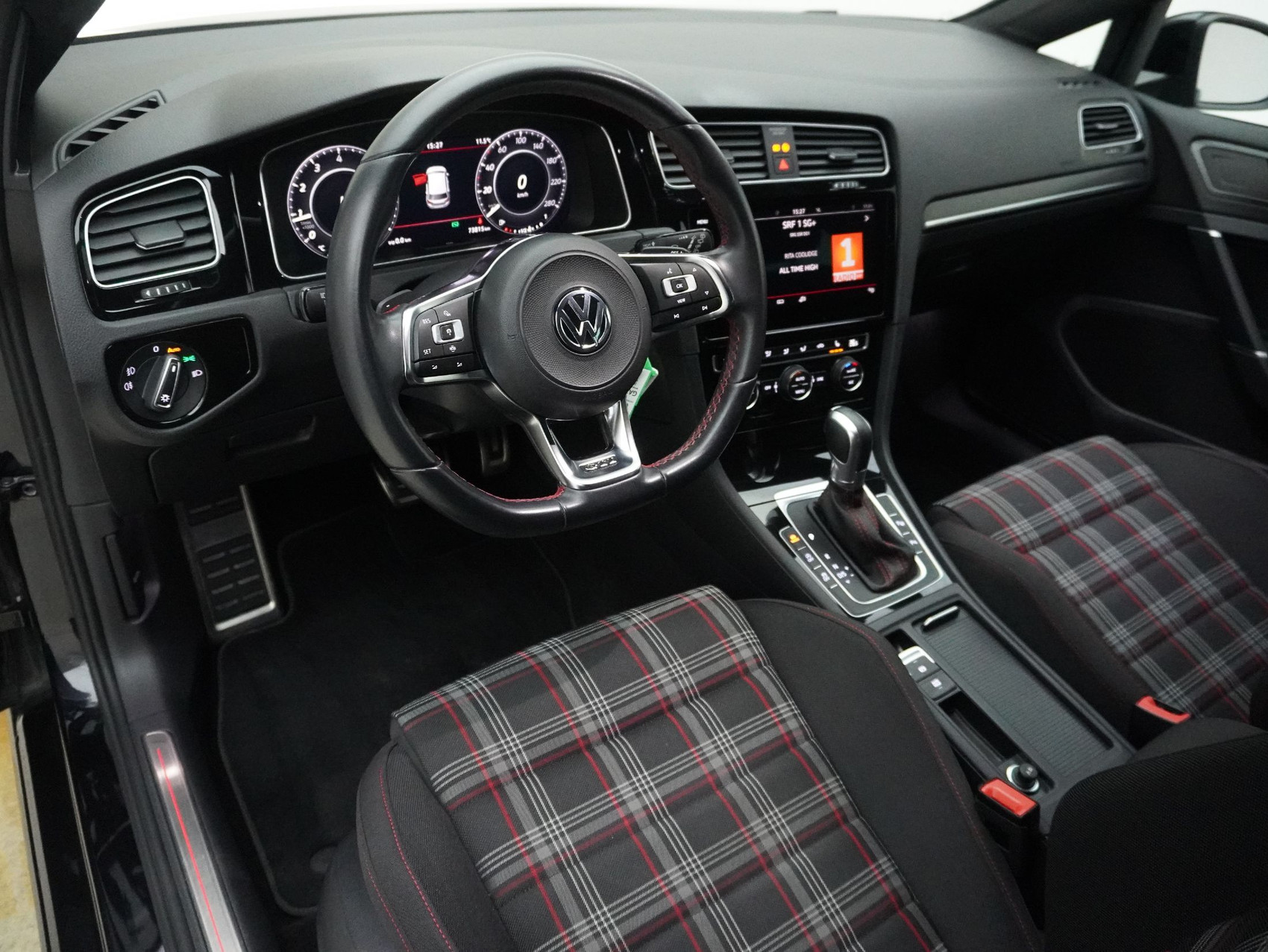 VW Golf 2.0 TSI DSG GTI Performance