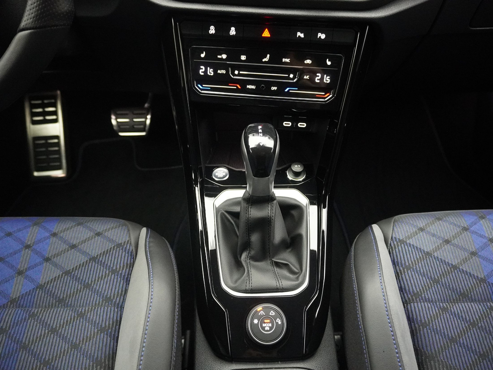 VW T-Roc 2.0 TSI DSG R Black Style 4Motion ** M3-Folierung Satin Glip Ghost Pearl **
