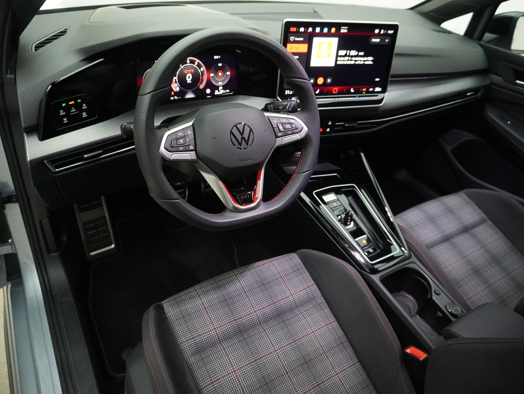 VW Golf 8.5 2.0 TSI DSG GTI Black Style (2025)