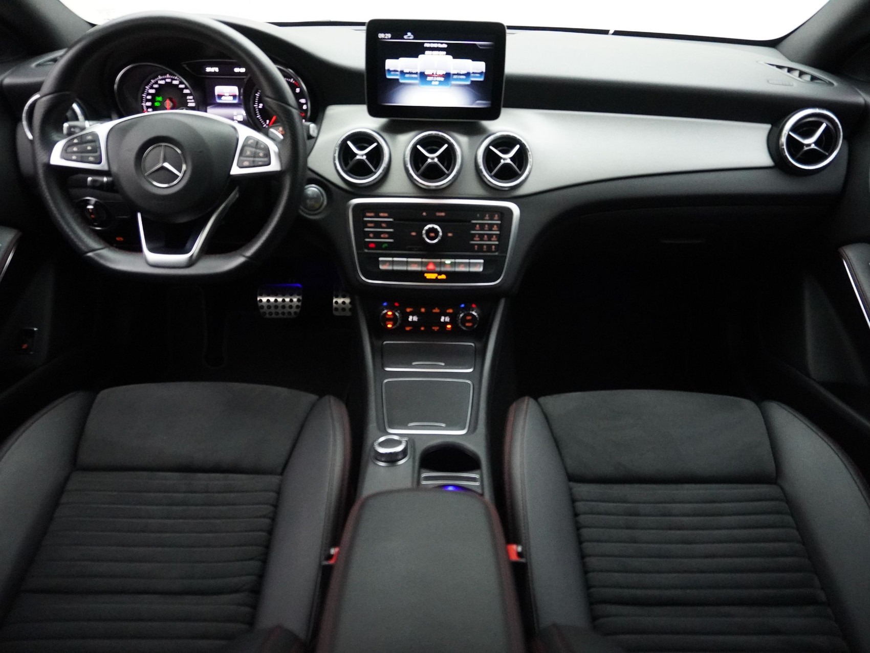 MERCEDES-BENZ CLA-Klasse CLA 200 d AMG Line 4Matic Shooting Brake
