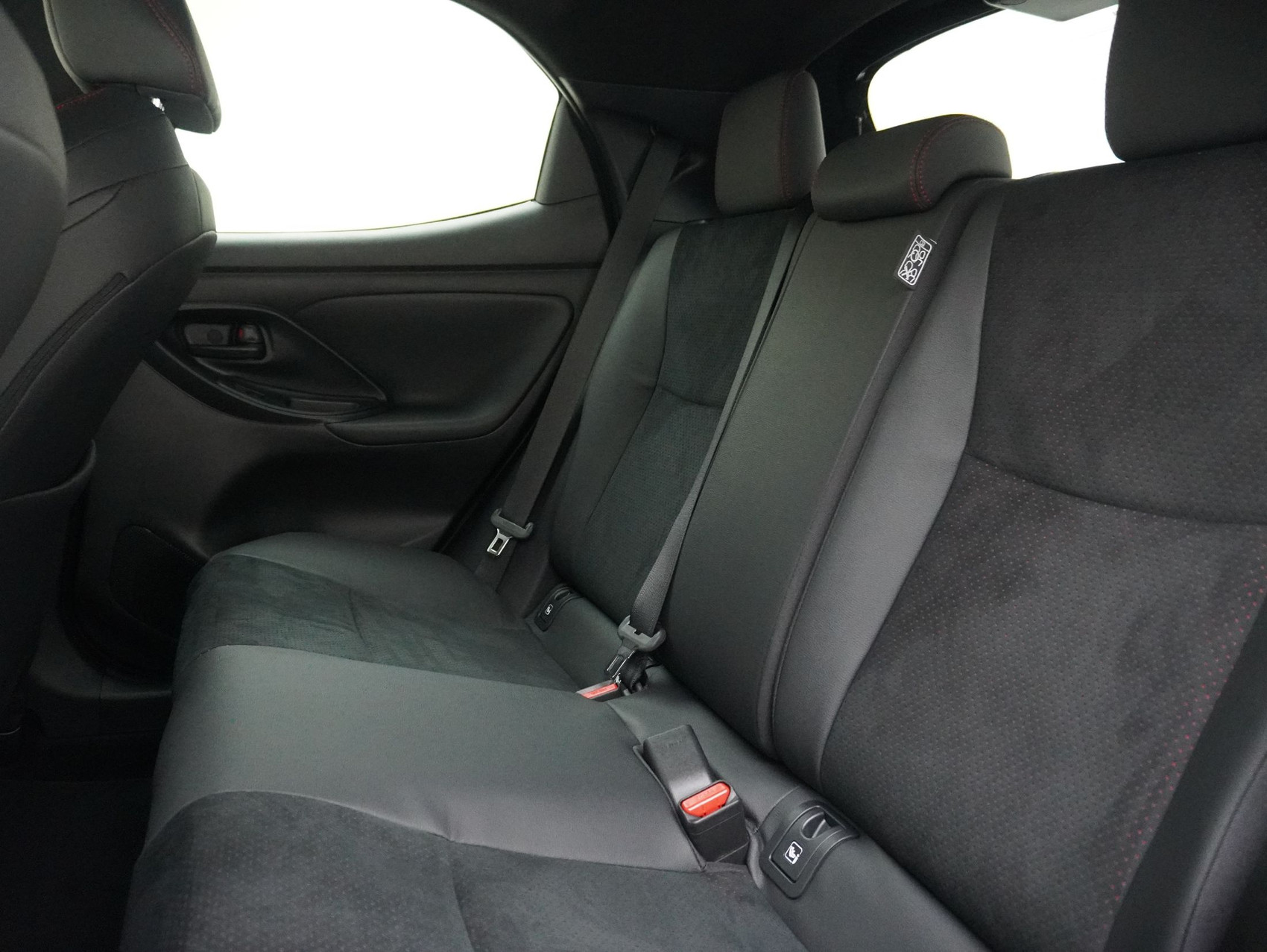 TOYOTA Yaris 1.5 VVT-i HSD GR Sport