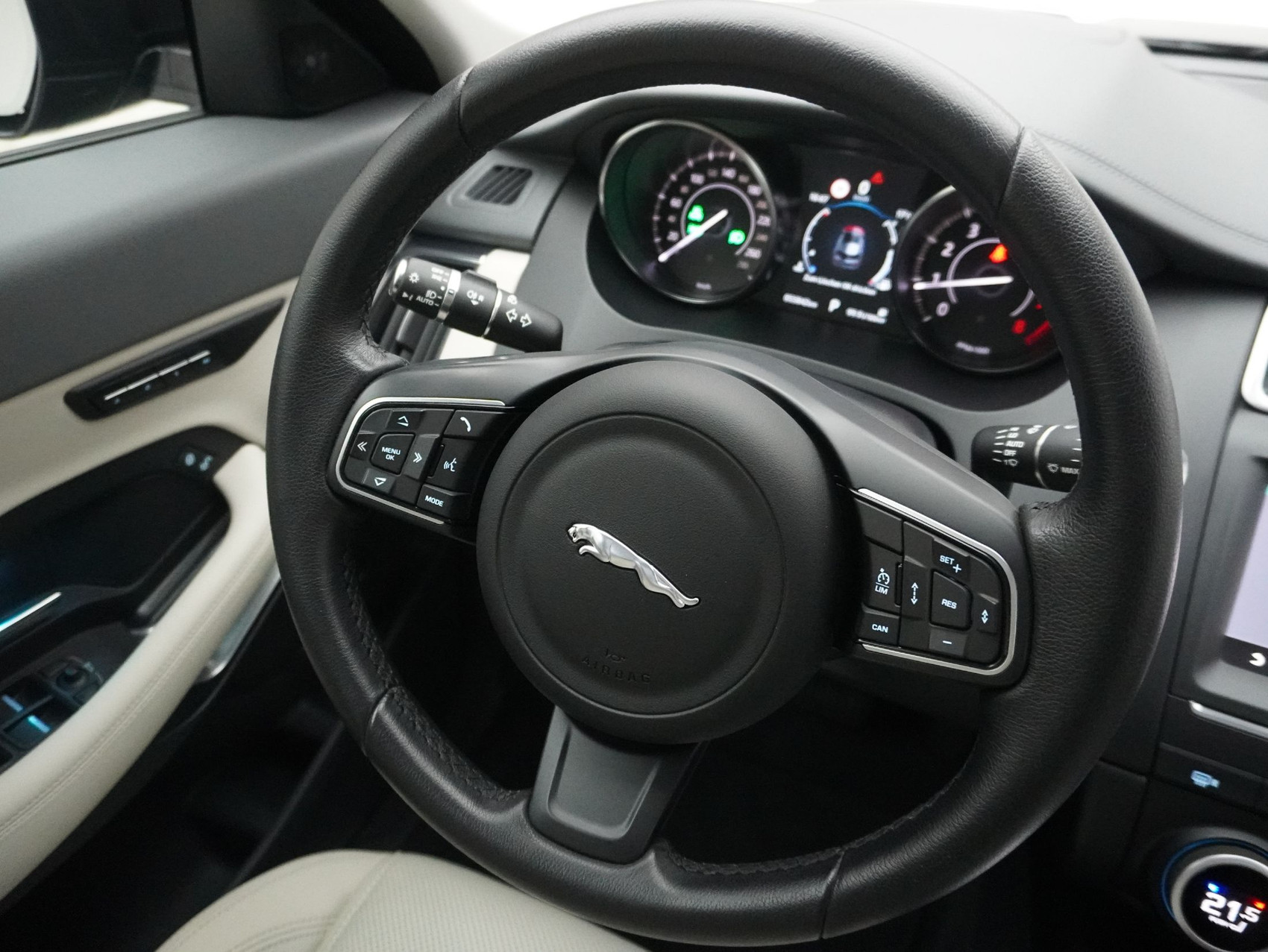 JAGUAR E-Pace 2.0 T SE AWD