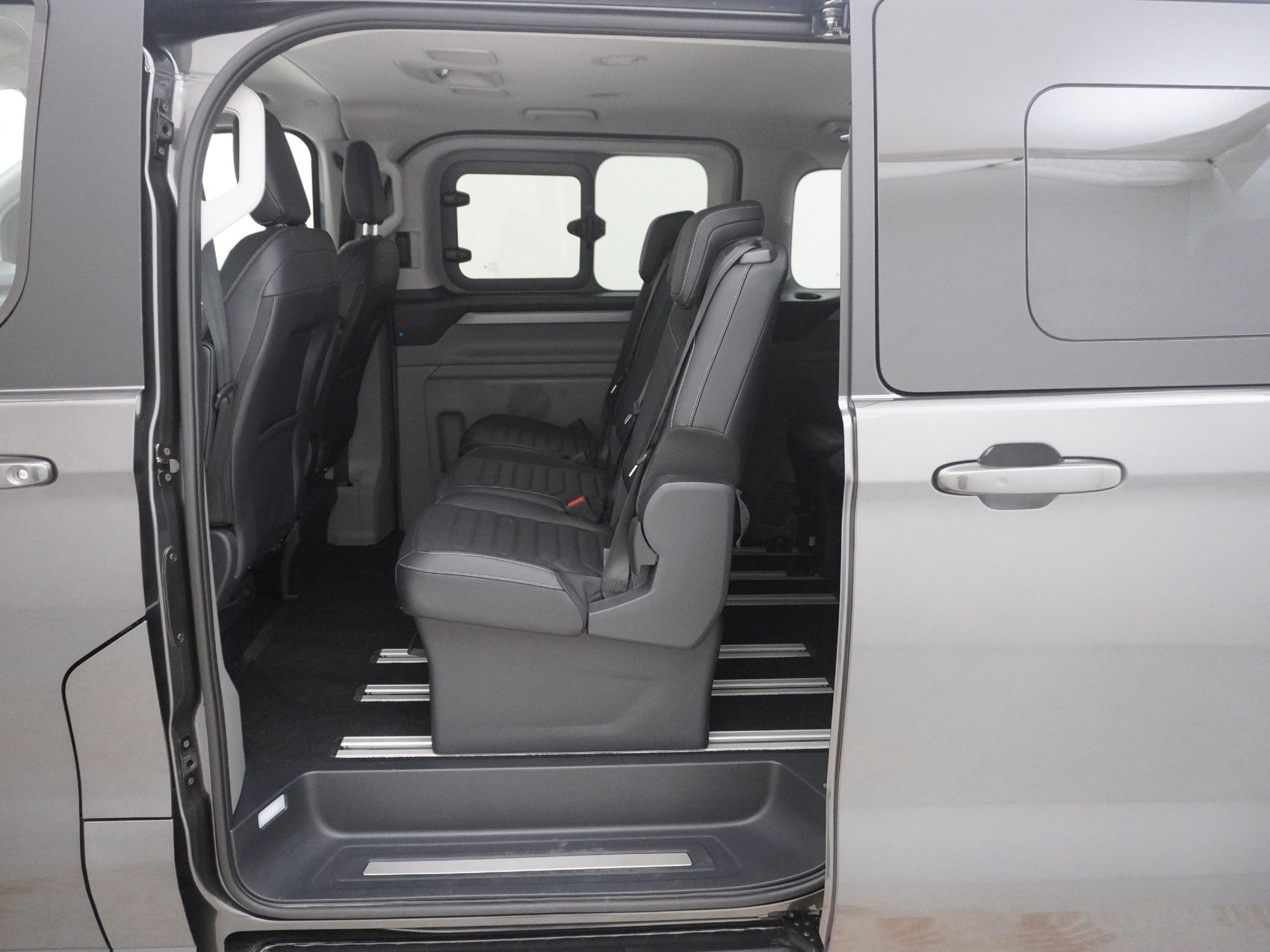 FORD Tourneo Custom 320 L1 2.0 TDCI Titanium X