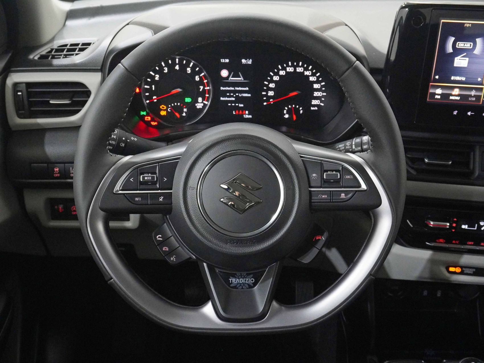 SUZUKI Swift 1.2 Tradizio Top Hybrid 4×4