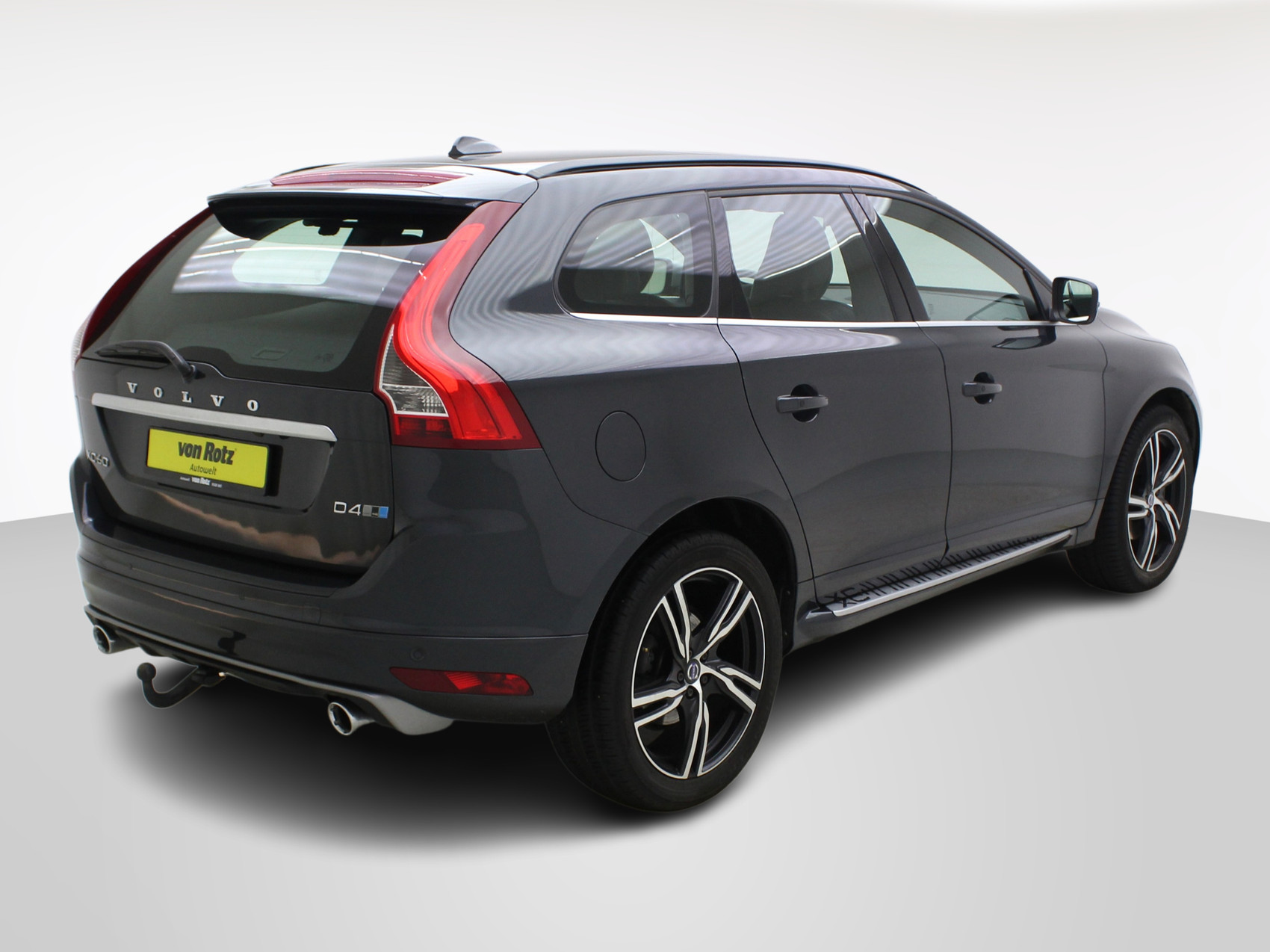 VOLVO XC60 2.4 D4 Momentum AWD R-Design