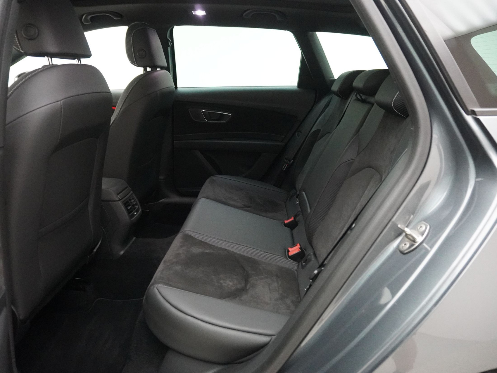 SEAT Leon ST 2.0 TSI DSG Cupra 4Drive