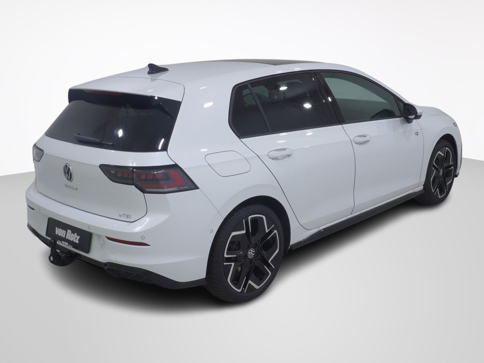 VW Golf VIII 1.5 eTSI R-Line DSG