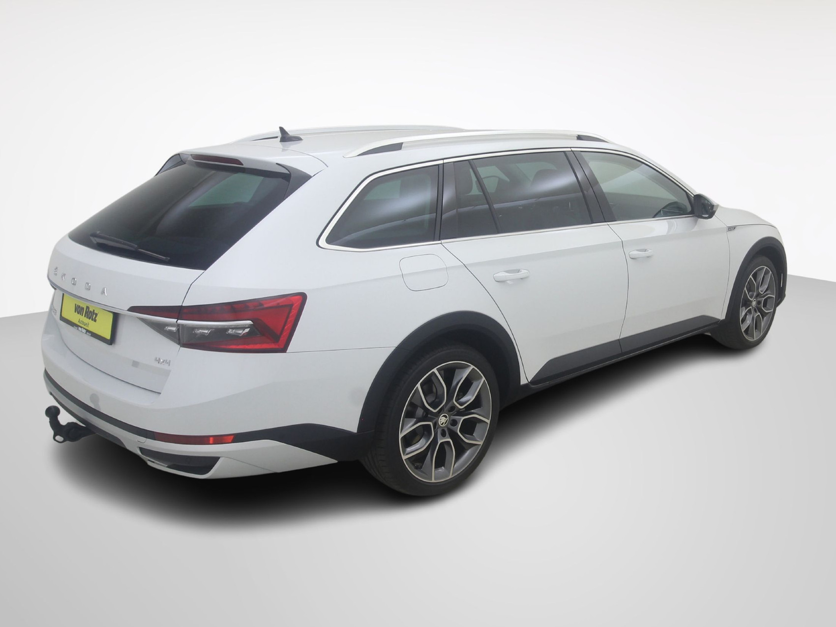 SKODA Superb Scout 2.0 TDI 4×4 DSG