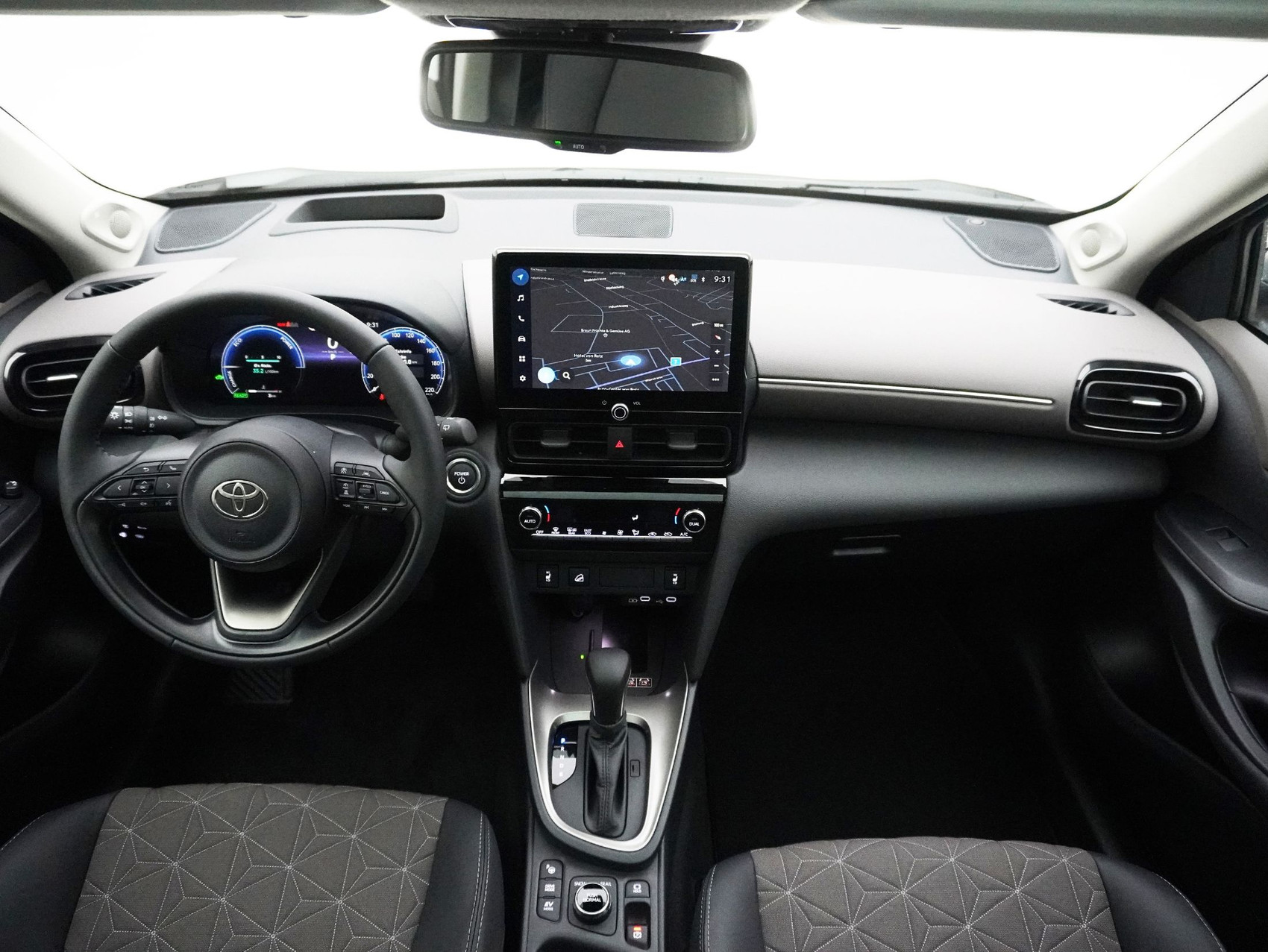 TOYOTA Yaris Cross 1.5 VVT-i HSD Premium AWD-i