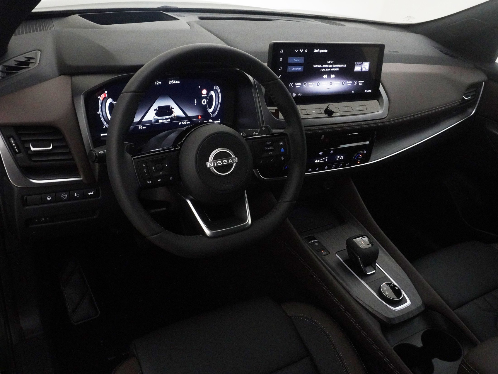 NISSAN Qashqai 1.3 DIG-T Tekna 4×4