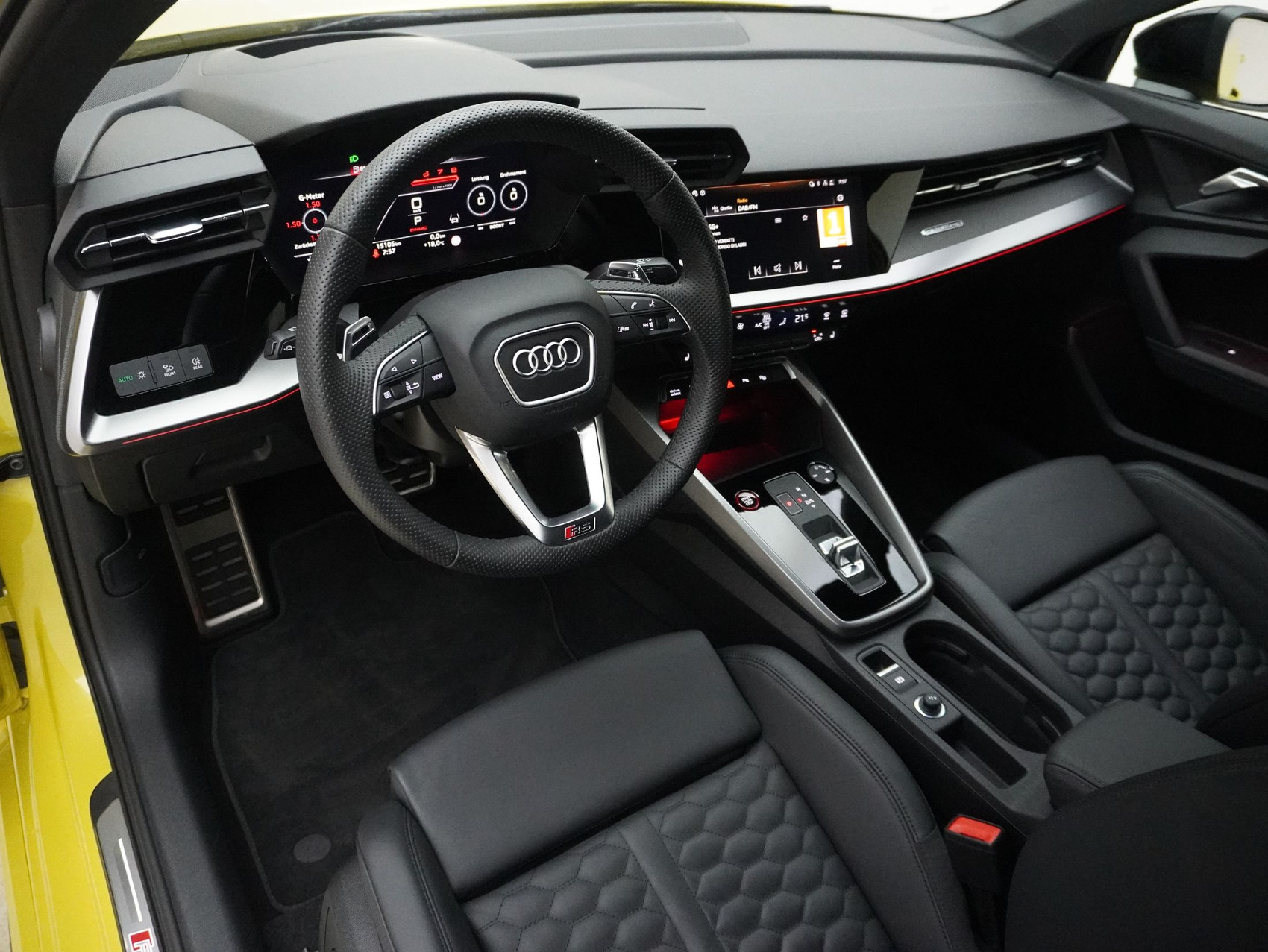 AUDI RS3 Limousine 2.5 TFSI quattro S-Tronic **Audi Garantie bis 05.2029**