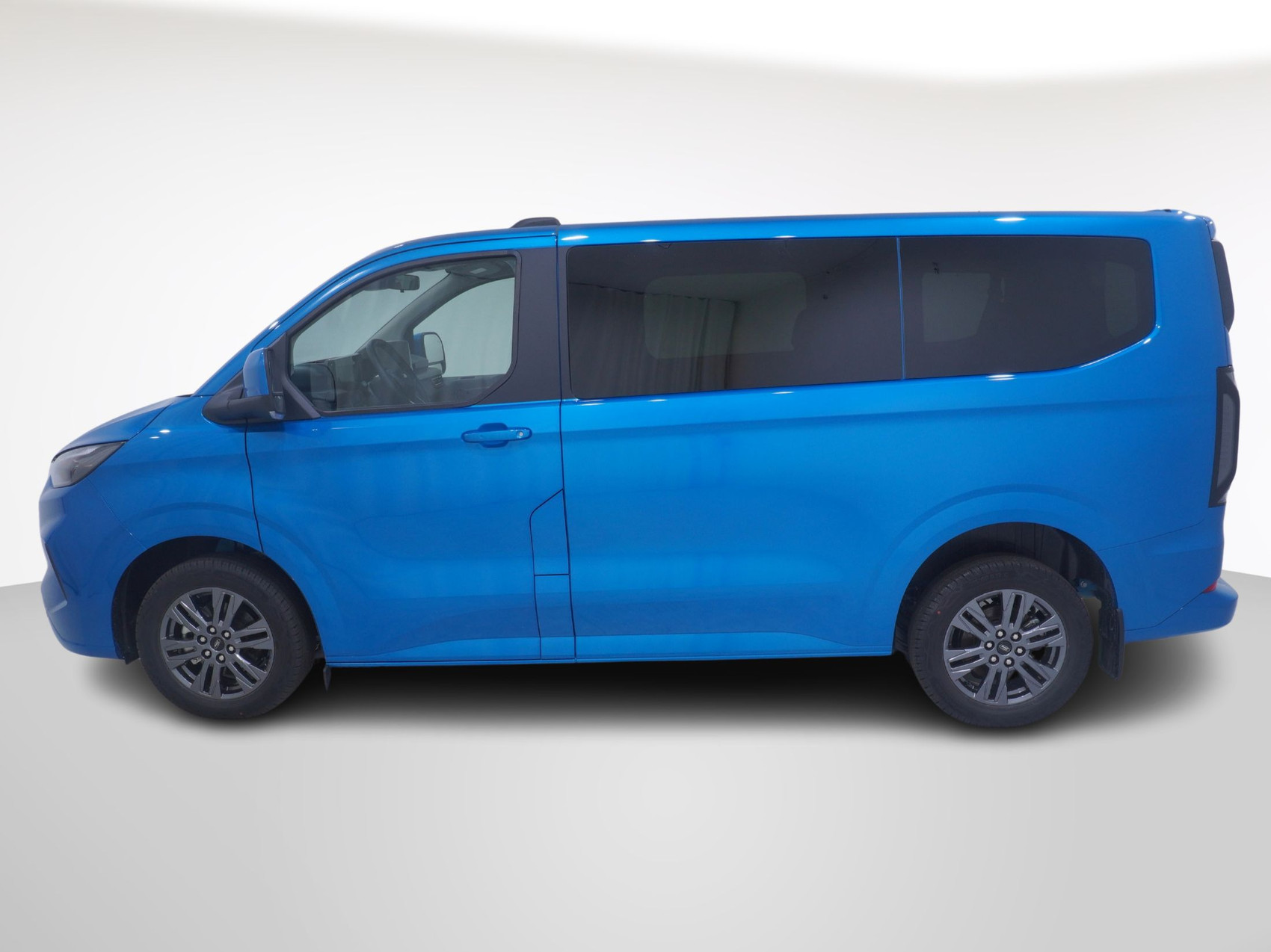 FORD Tourneo Custom 320 L1 2.0 TDCI Titanium