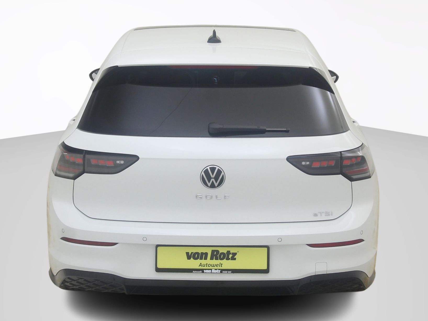 VW Golf VIII 1.5 eTSI R-Line DSG