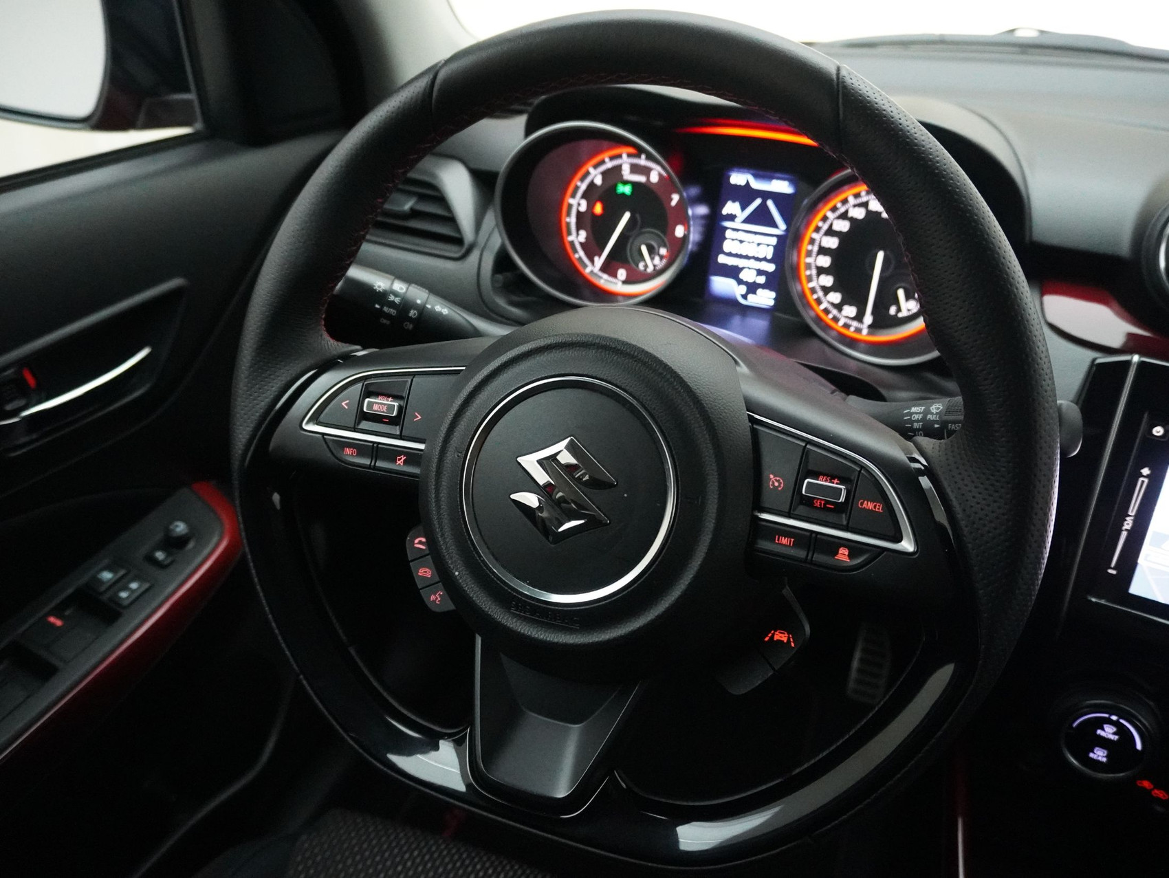SUZUKI Swift 1.4 T Sport Compact Top