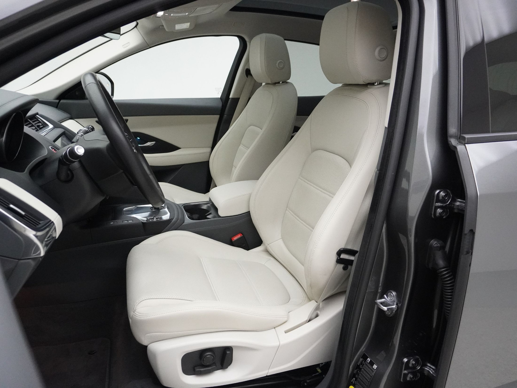 JAGUAR E-Pace 2.0 T SE AWD