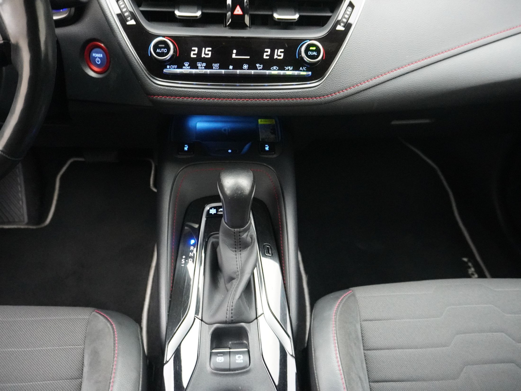 TOYOTA Corolla 2.0 HSD Style