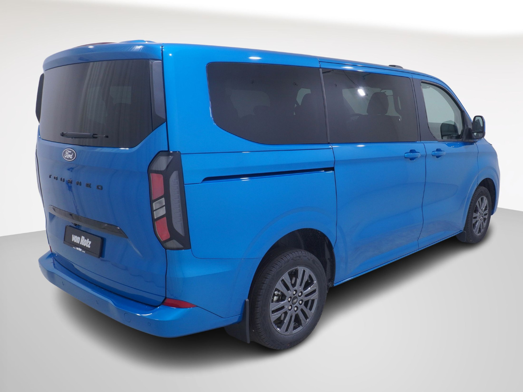 FORD Tourneo Custom 320 L1 2.0 TDCI Titanium