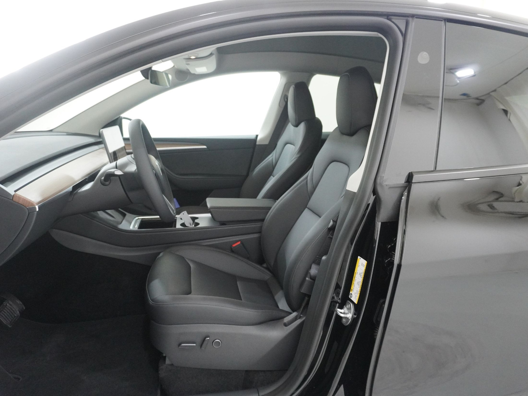 TESLA Model Y Long Range Dual AWD