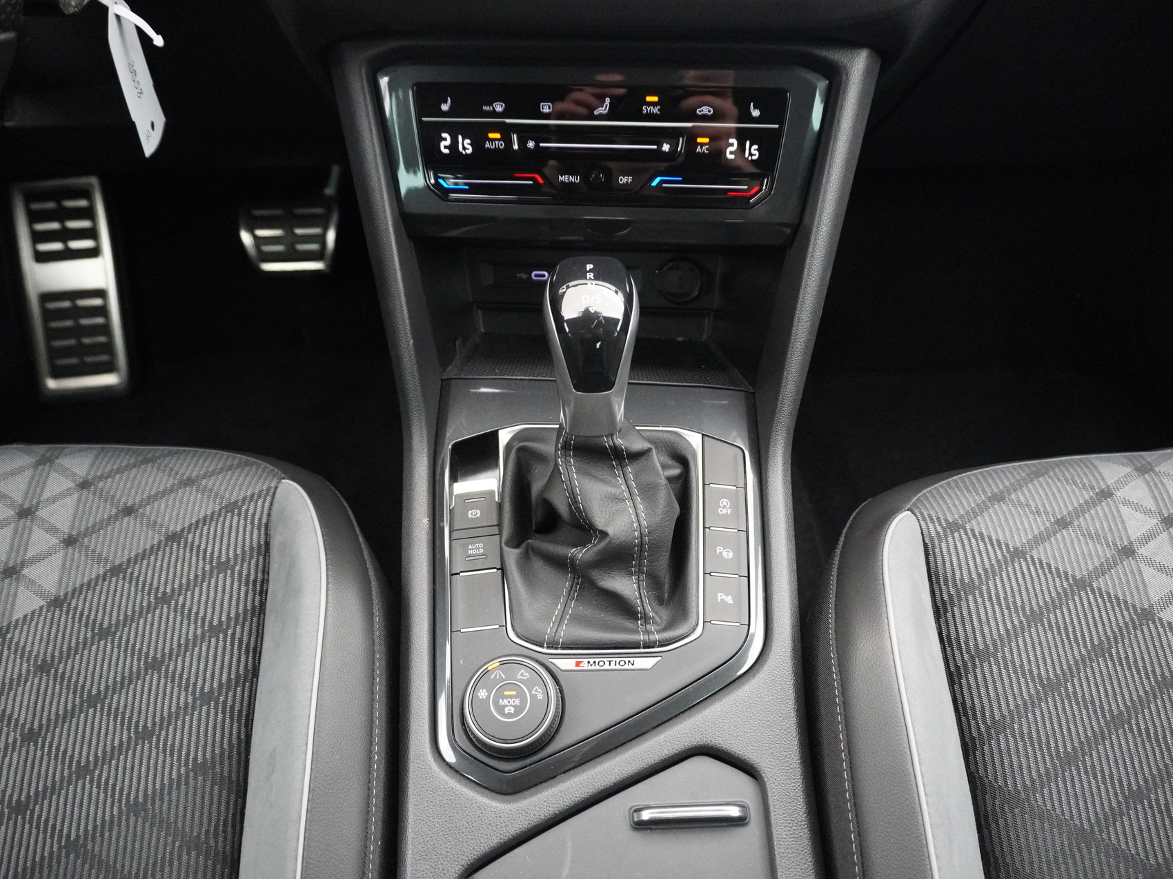 VW Tiguan 2.0 TDI DSG R-Line 4Motion