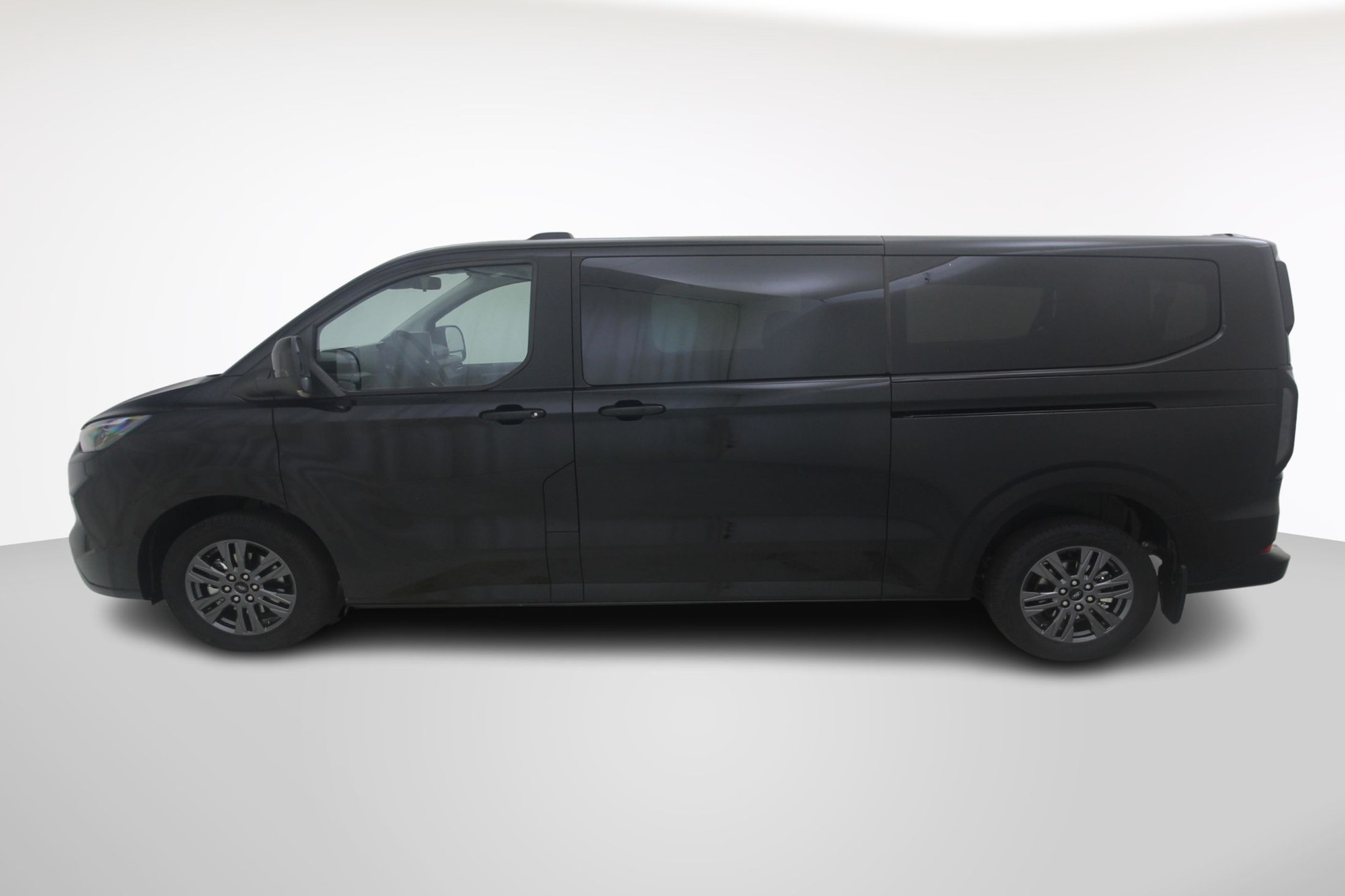 FORD Tourneo Custom 320 L2 2.0 TDCI 4×4 Titanium