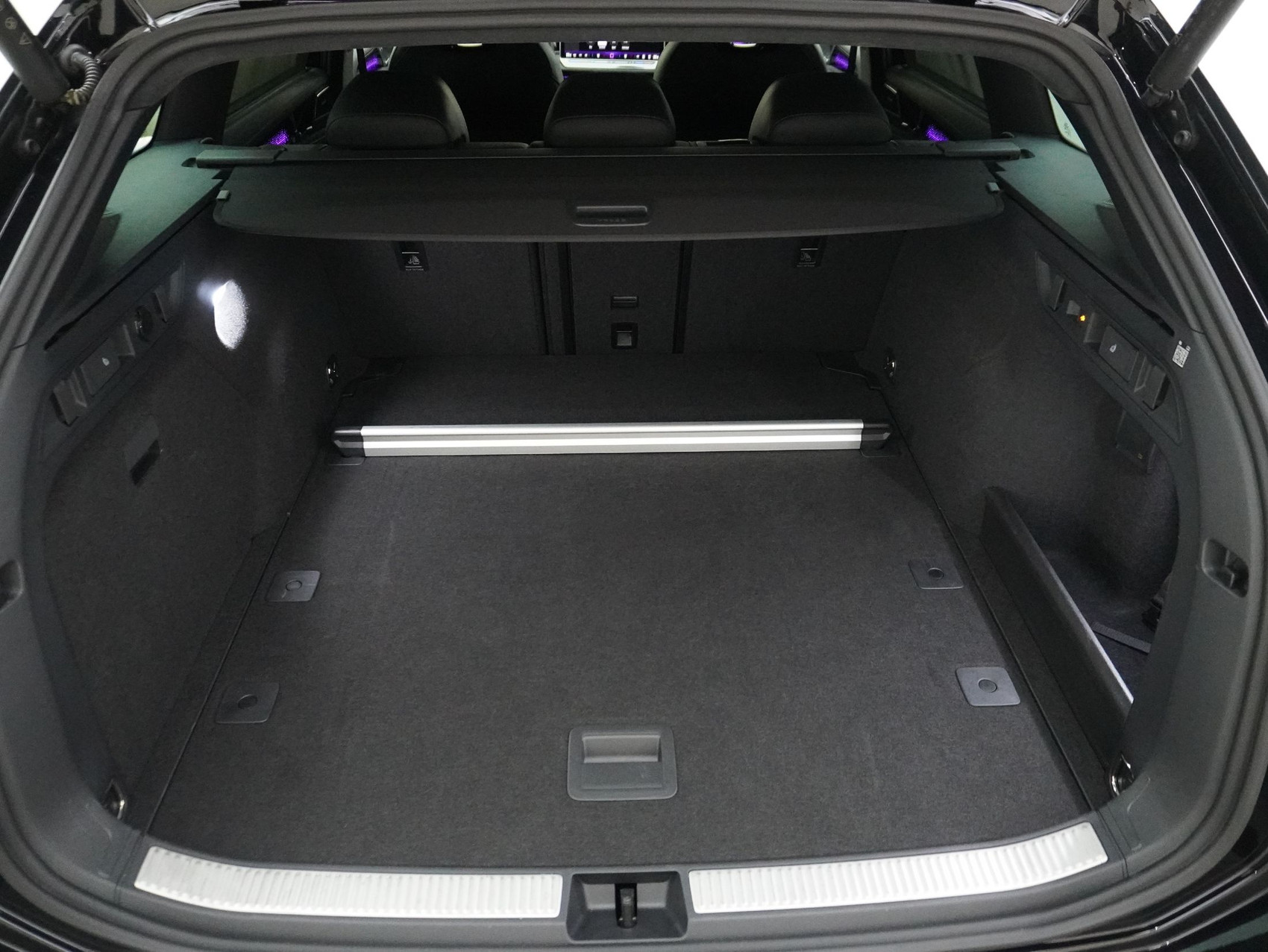 VW Passat Variant 2.0 TSI DSG R-Line 4Motion **R-Line Signature**