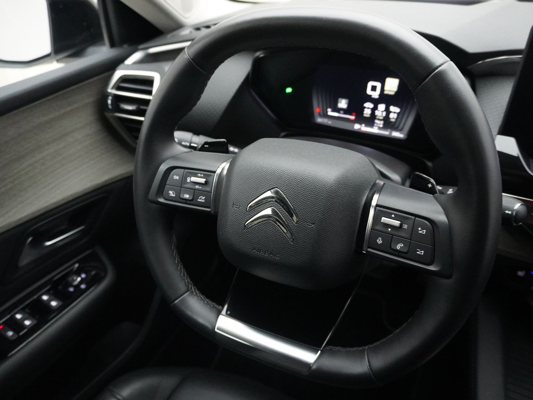 CITROËN C5 X 1.6 PureTech Shine