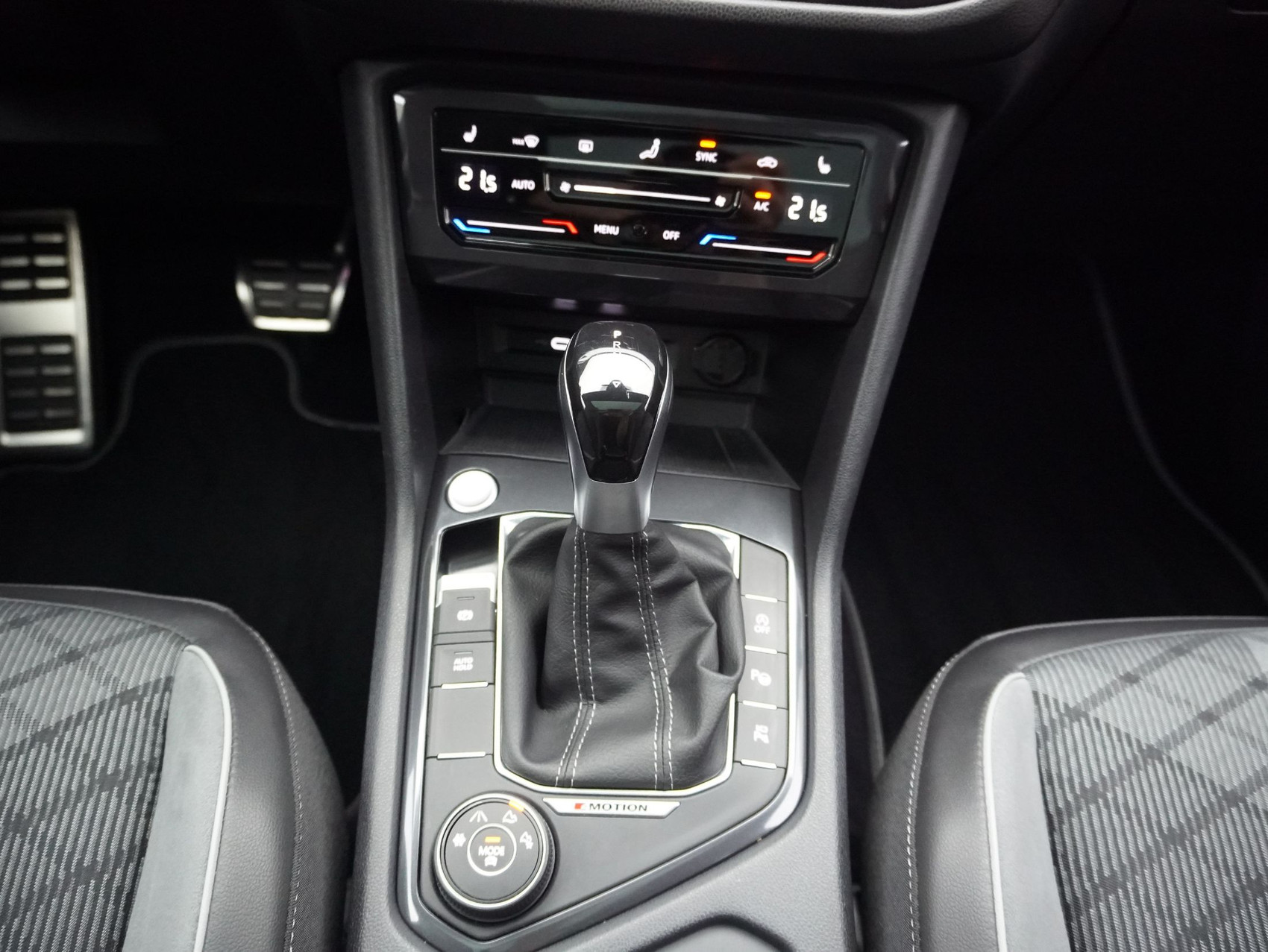 VW Tiguan Allspace 2.0 TSI DSG R-Line 4Motion