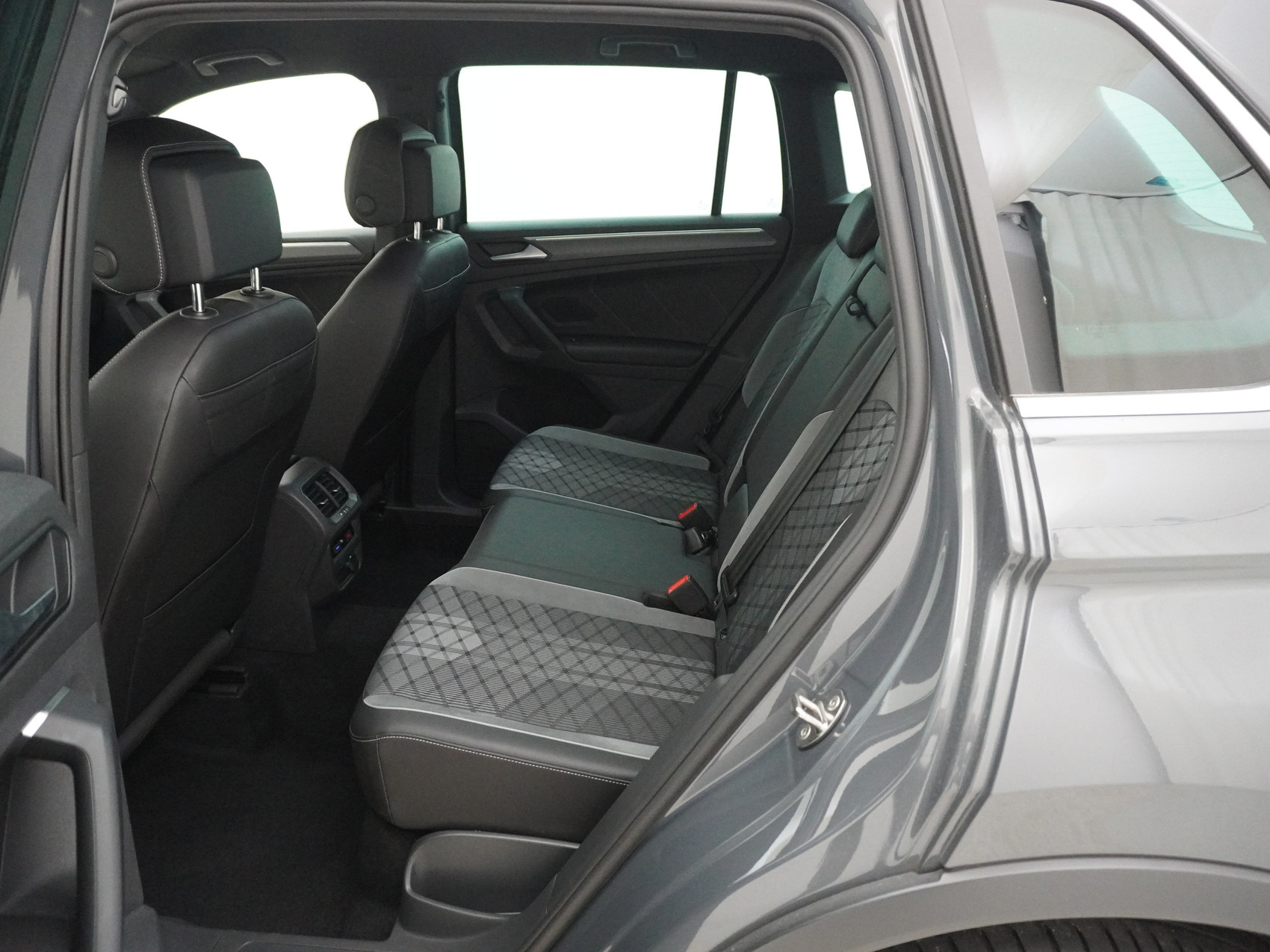 VW Tiguan 2.0 TDI DSG R-Line 4Motion