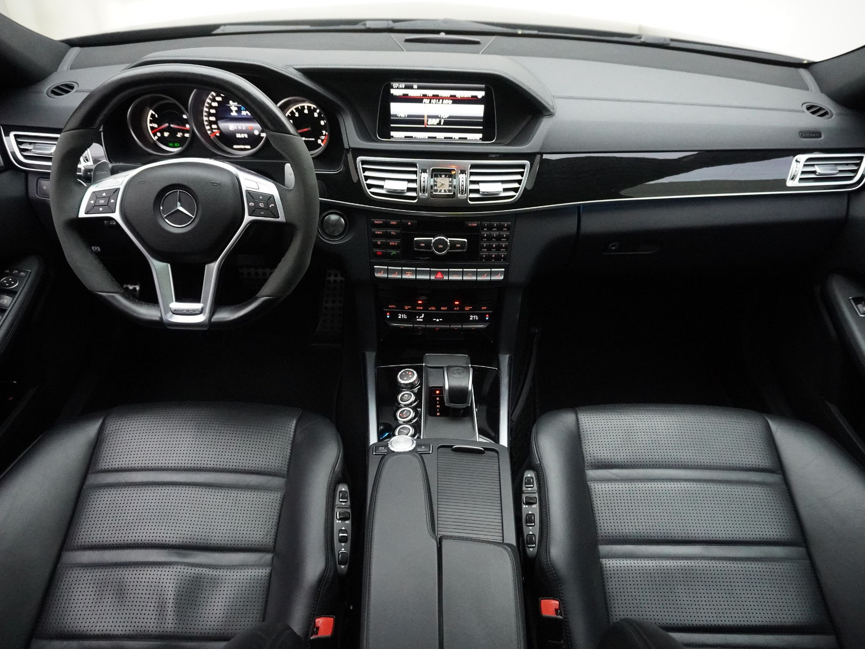MERCEDES-BENZ E-Klasse E 63 V8 AMG 4matic ** Projekt-Angebot **