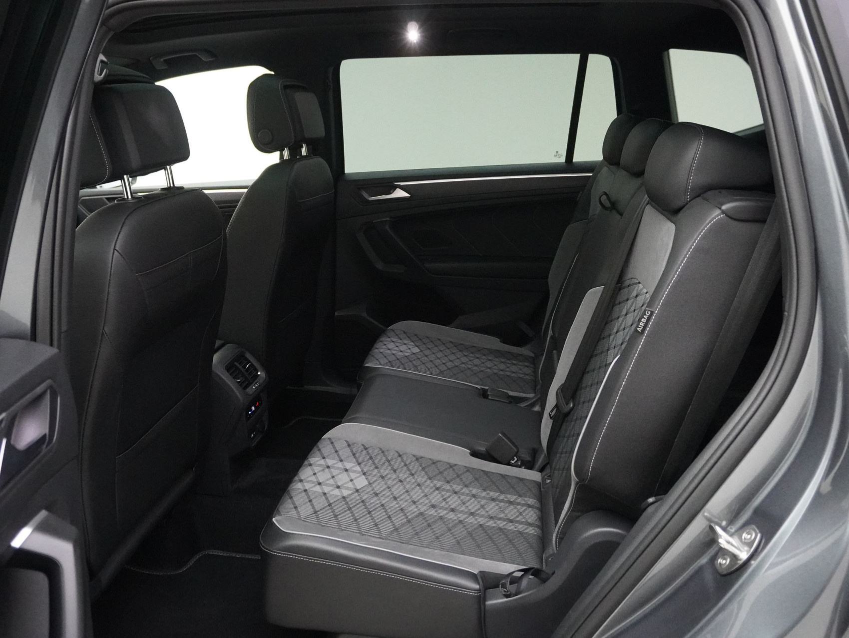 VW Tiguan Allspace 2.0 TSI DSG R-Line Black Style 4Motion