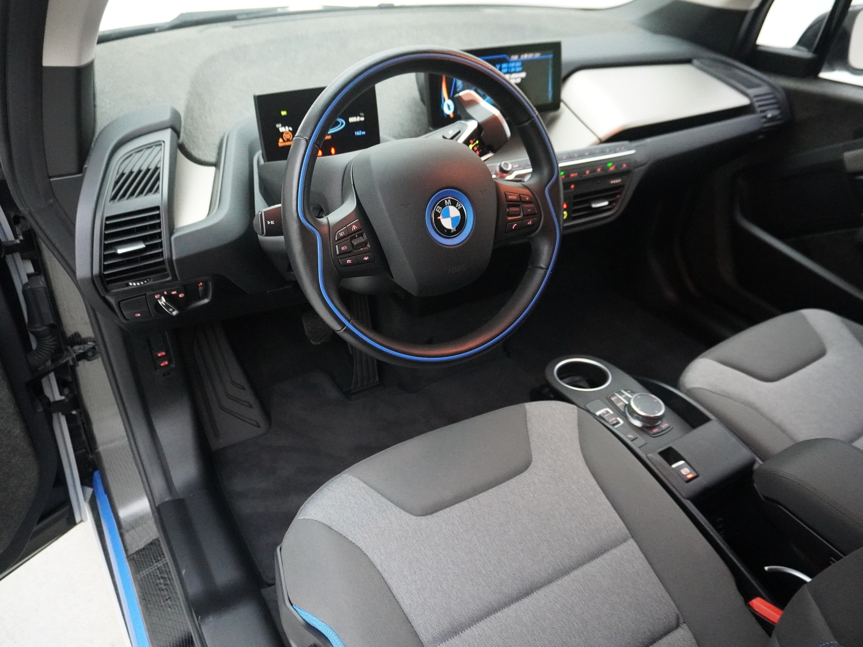 BMW i3 (94 Ah) *Schnell-Lader*