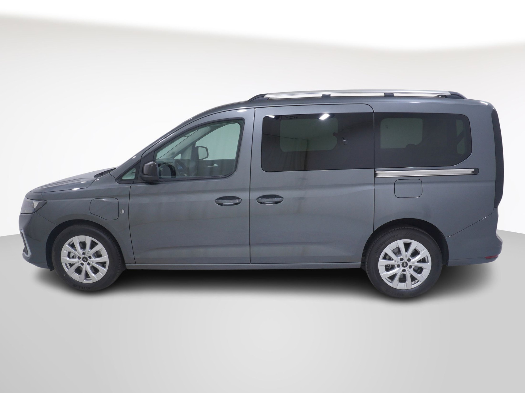 FORD Tourneo Connect 1.5 EcoBoost Titanium PHEV