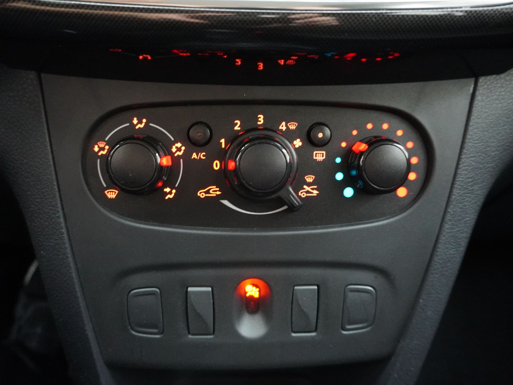 DACIA Sandero 0.9 TCe Essential