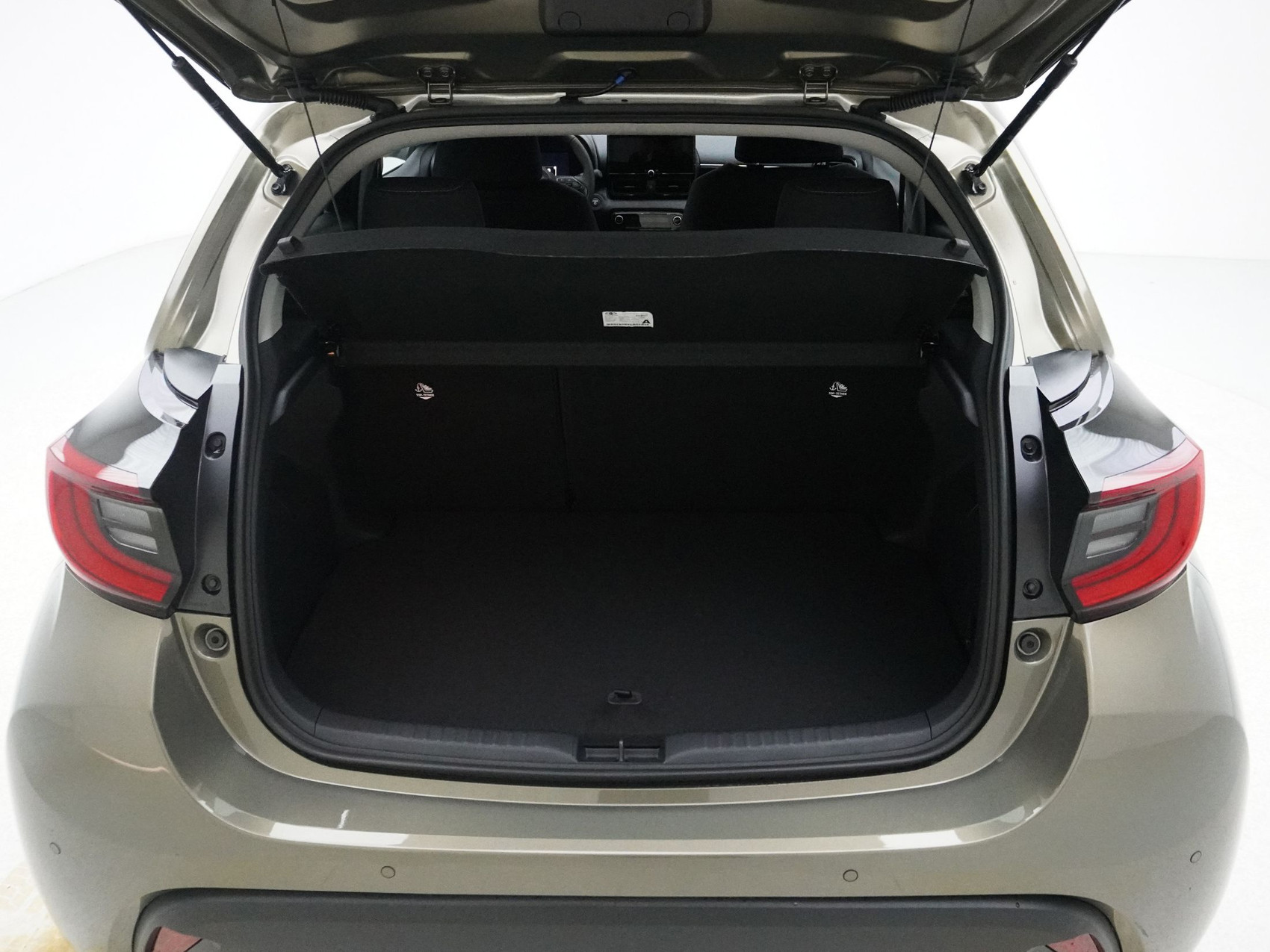 TOYOTA Yaris 1.5 VVT-i HSD Trend ** Energiekategorie B **