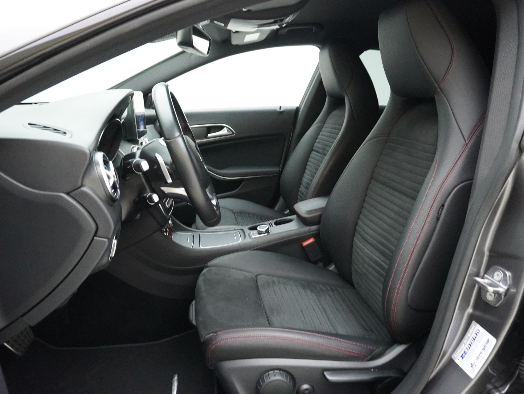 MERCEDES-BENZ CLA-Klasse CLA 200 d AMG Line 4Matic Shooting Brake