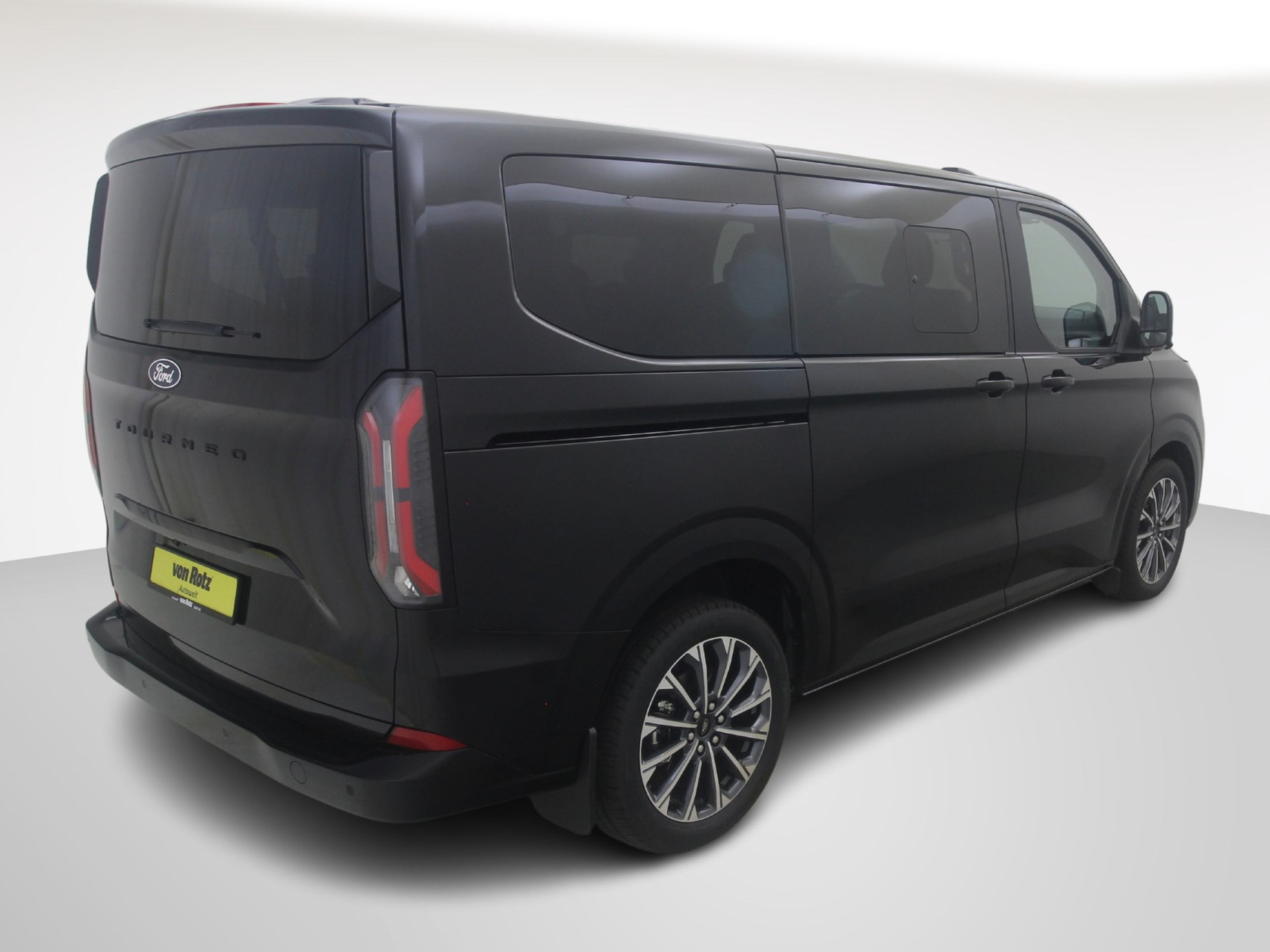 FORD Tourneo Custom 320 L1 2.0 TDCI Titanium X