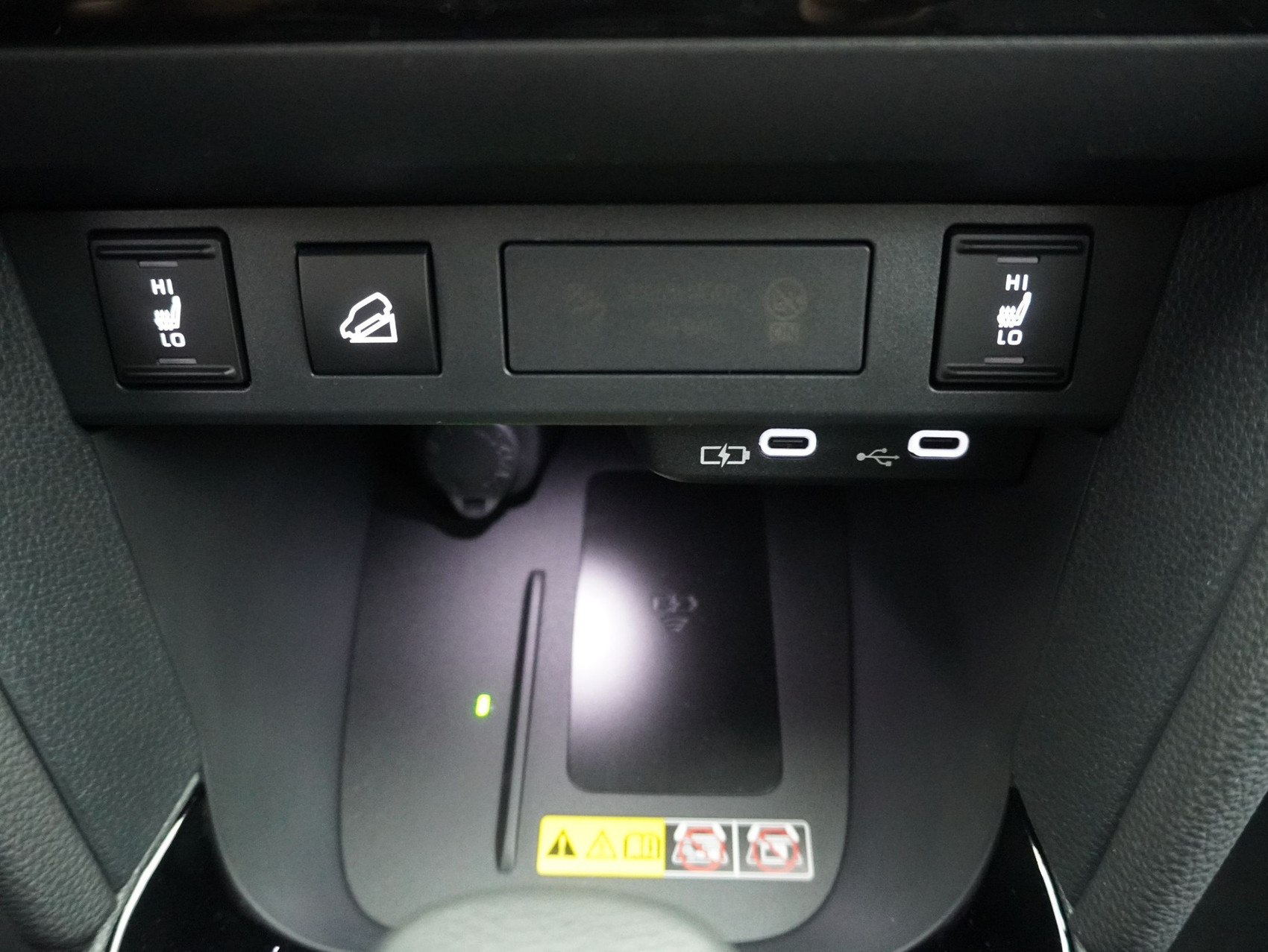 TOYOTA Yaris Cross 1.5 VVT-i HSD Trend AWD-i ** 4×4 **