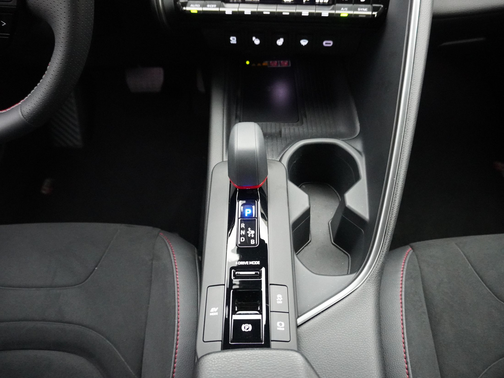 TOYOTA C-HR 2.0 HEV GR Sport Premiere 4×4 ** 20″ Alu **