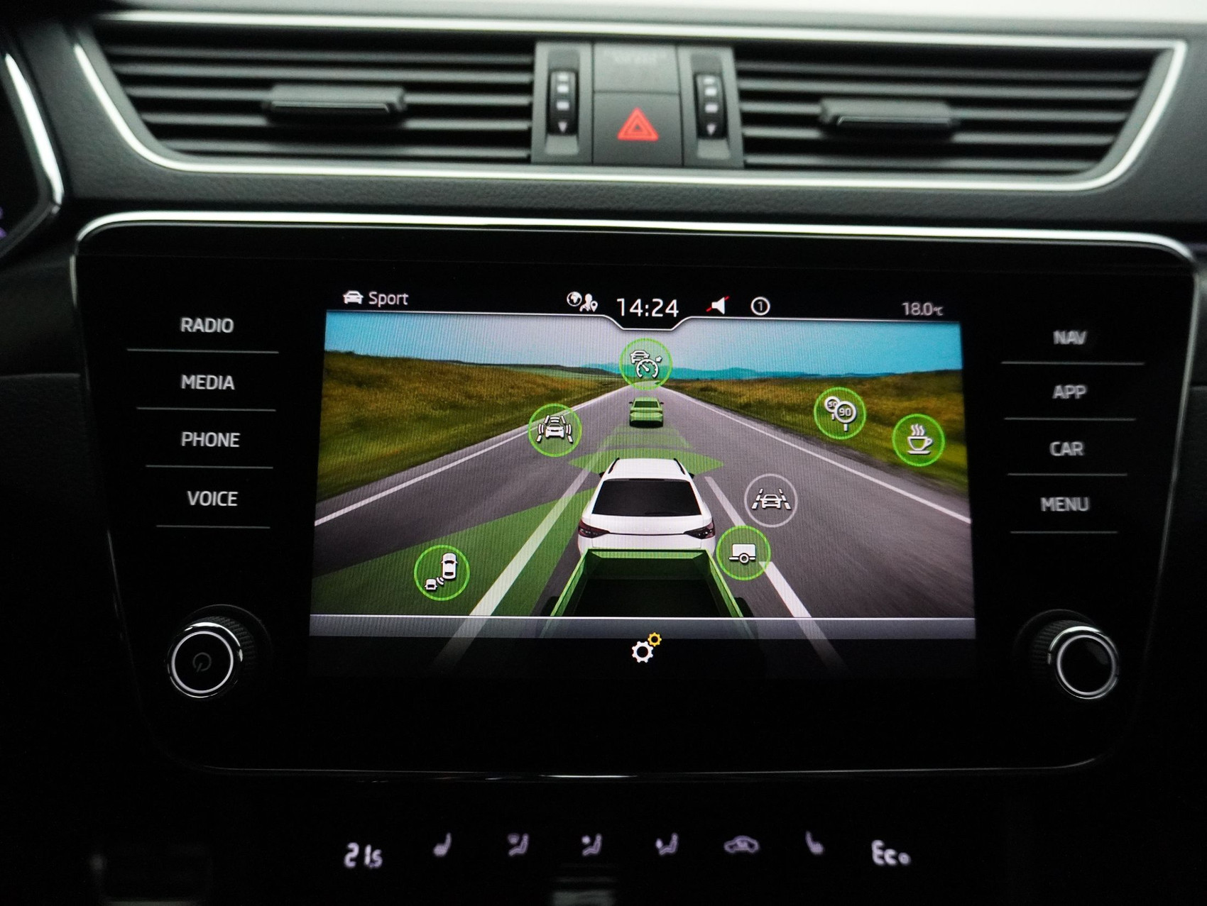 SKODA Superb Combi 1.4 TSI DSG PHEV Sport Line