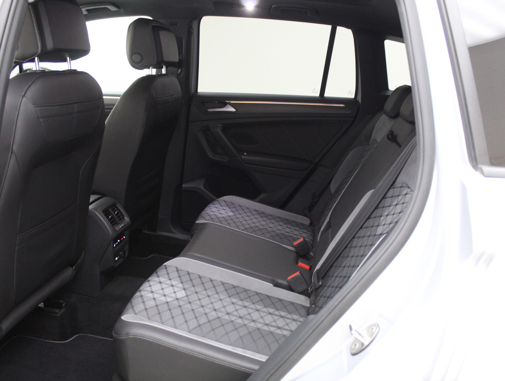 VW Tiguan 2.0 TDI DSG R-Line Black Style 4Motion