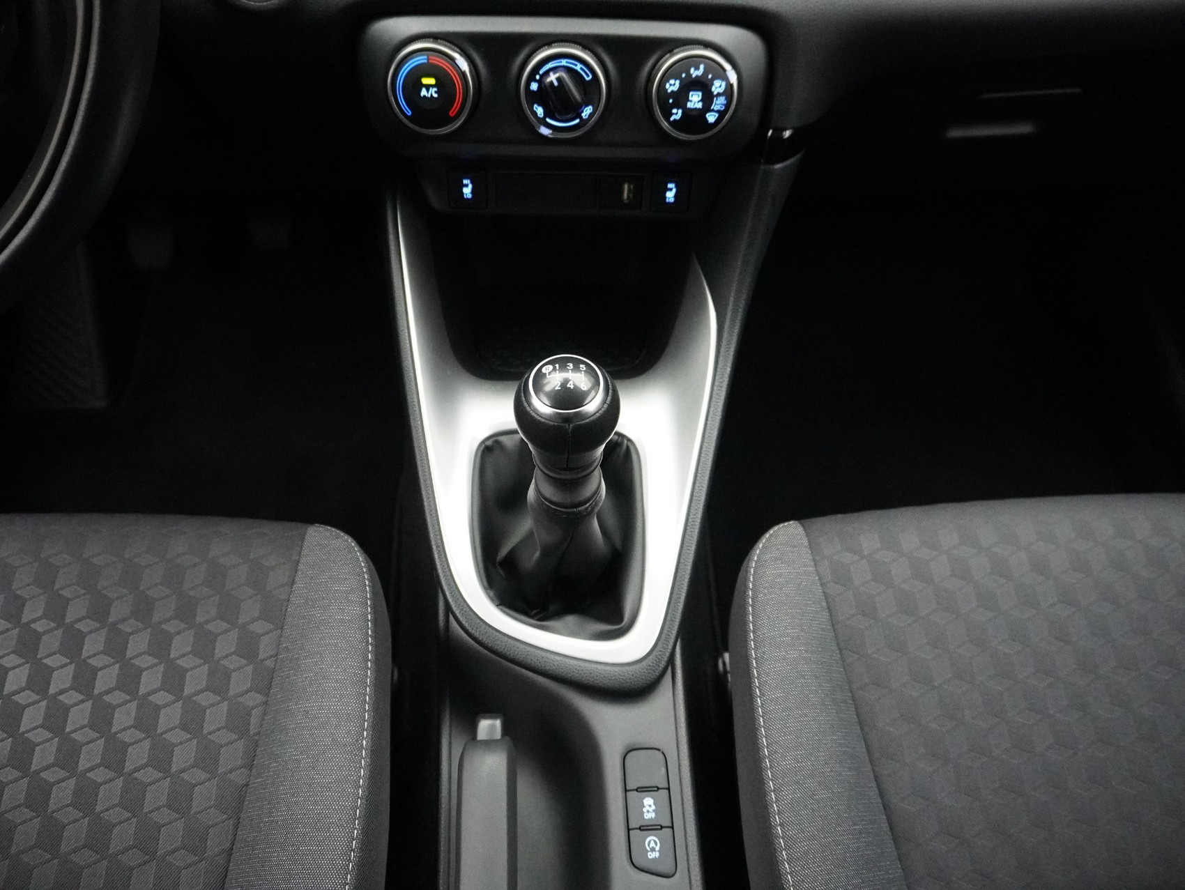 TOYOTA Yaris 1.5 VVT-iE Trend