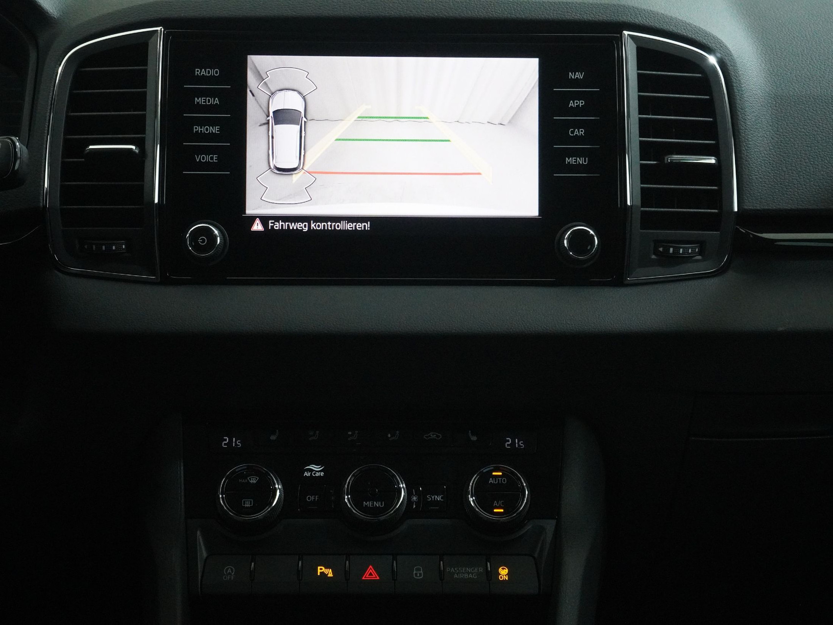 SKODA Karoq 2.0 TDI Selection-Lodge 4×4 DSG
