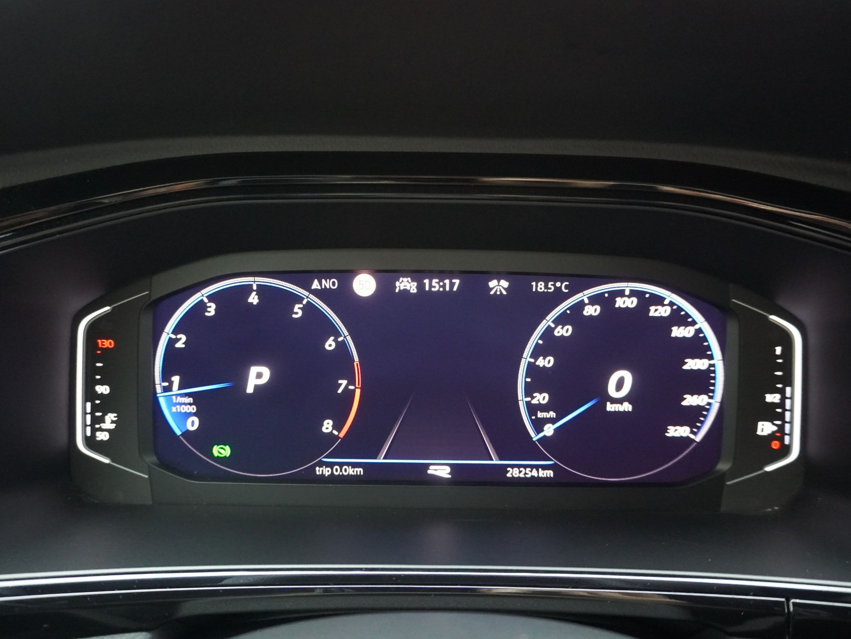 VW T-Roc 2.0 TSI DSG R Black Style 4Motion **Akrapovic/Leder/AHK**