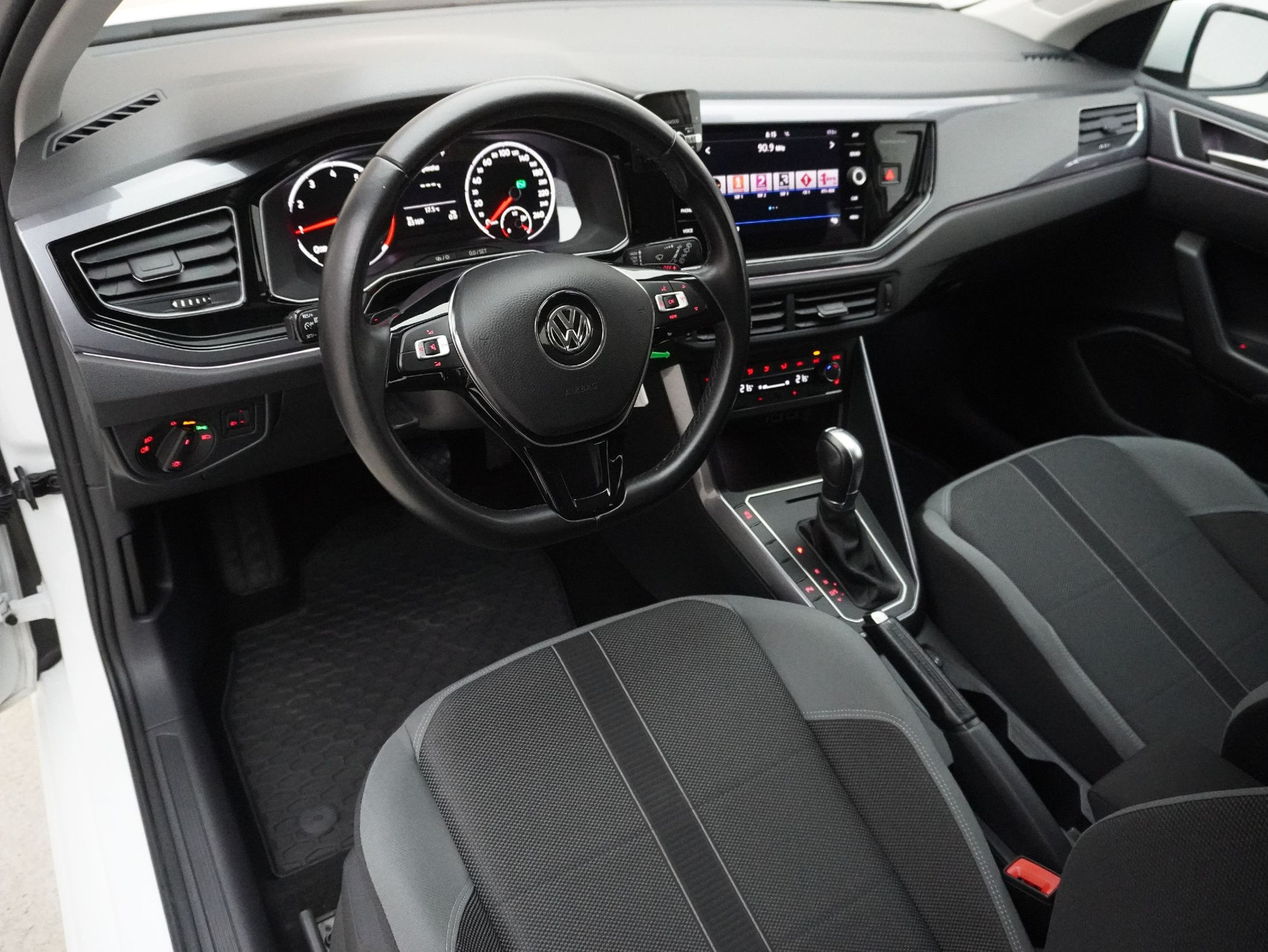 VW Polo 1.0 TSI DSG Highline