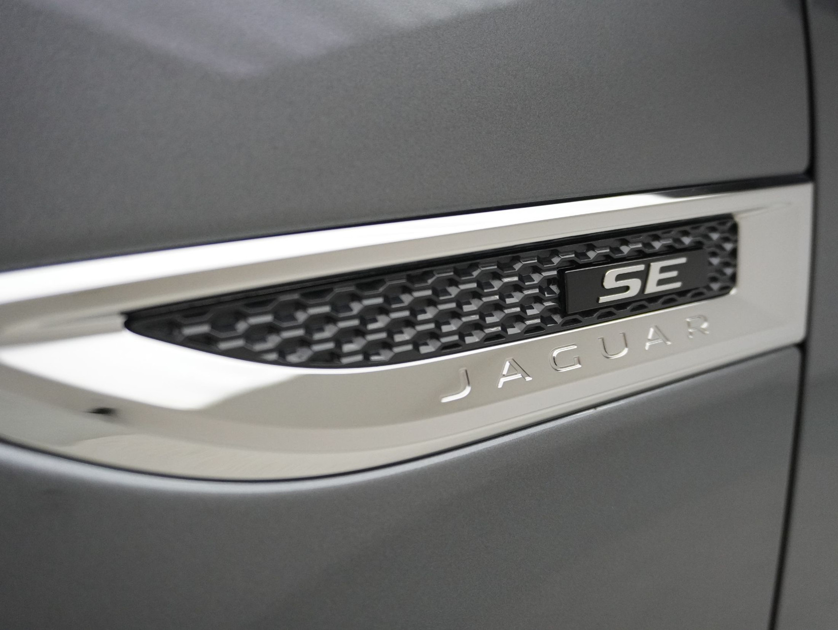 JAGUAR E-Pace 2.0 T SE AWD