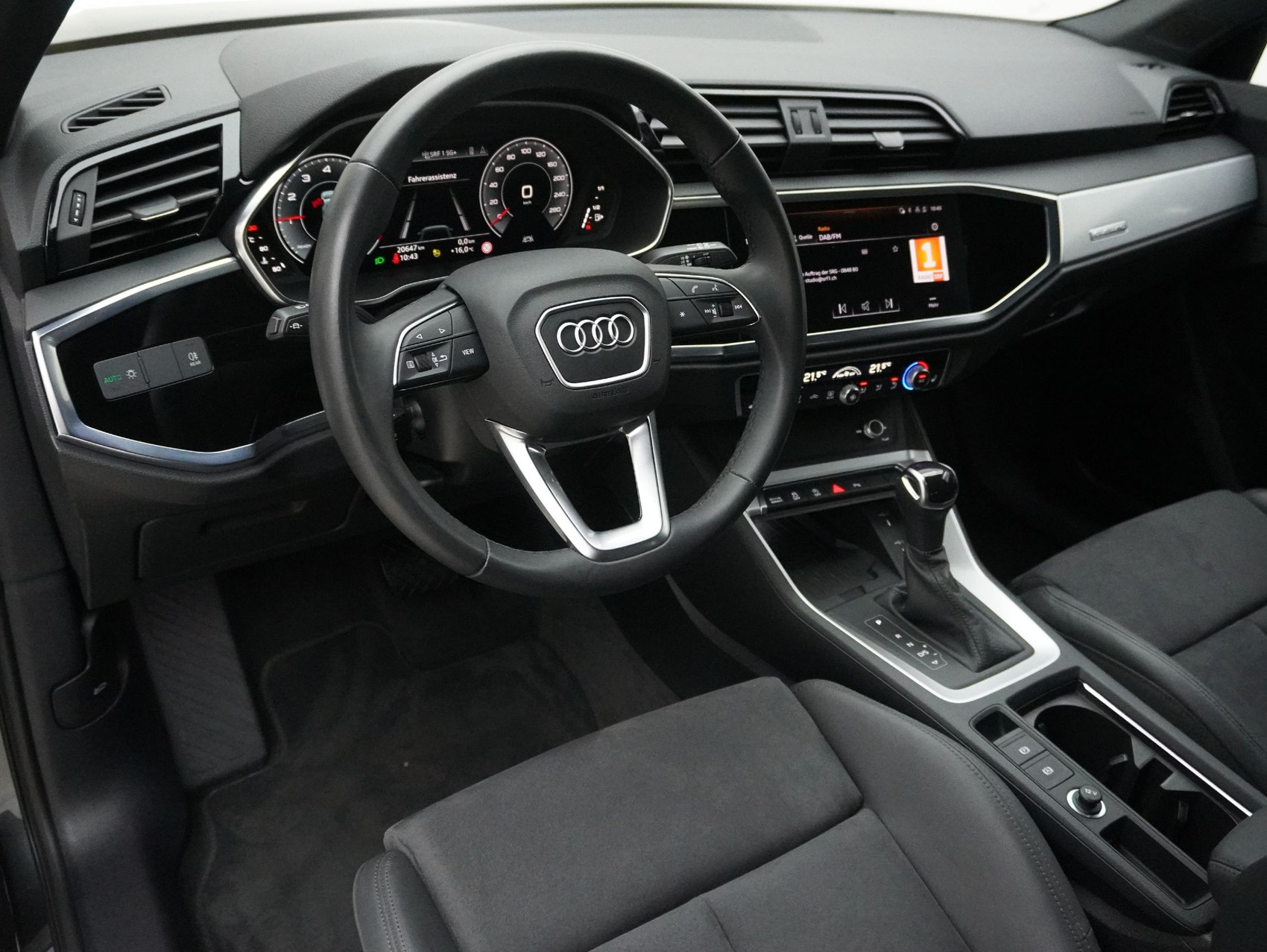 AUDI Q3 40 TFSI S line quattro S-Tronic