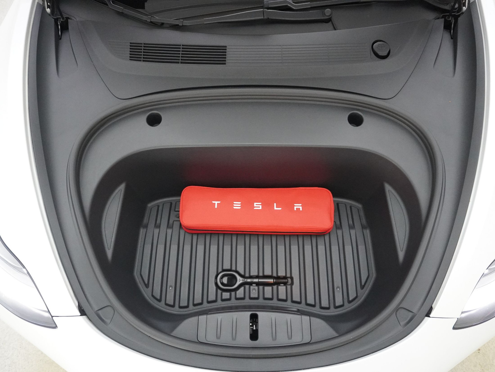 TESLA Model 3 Performance Dual AWD