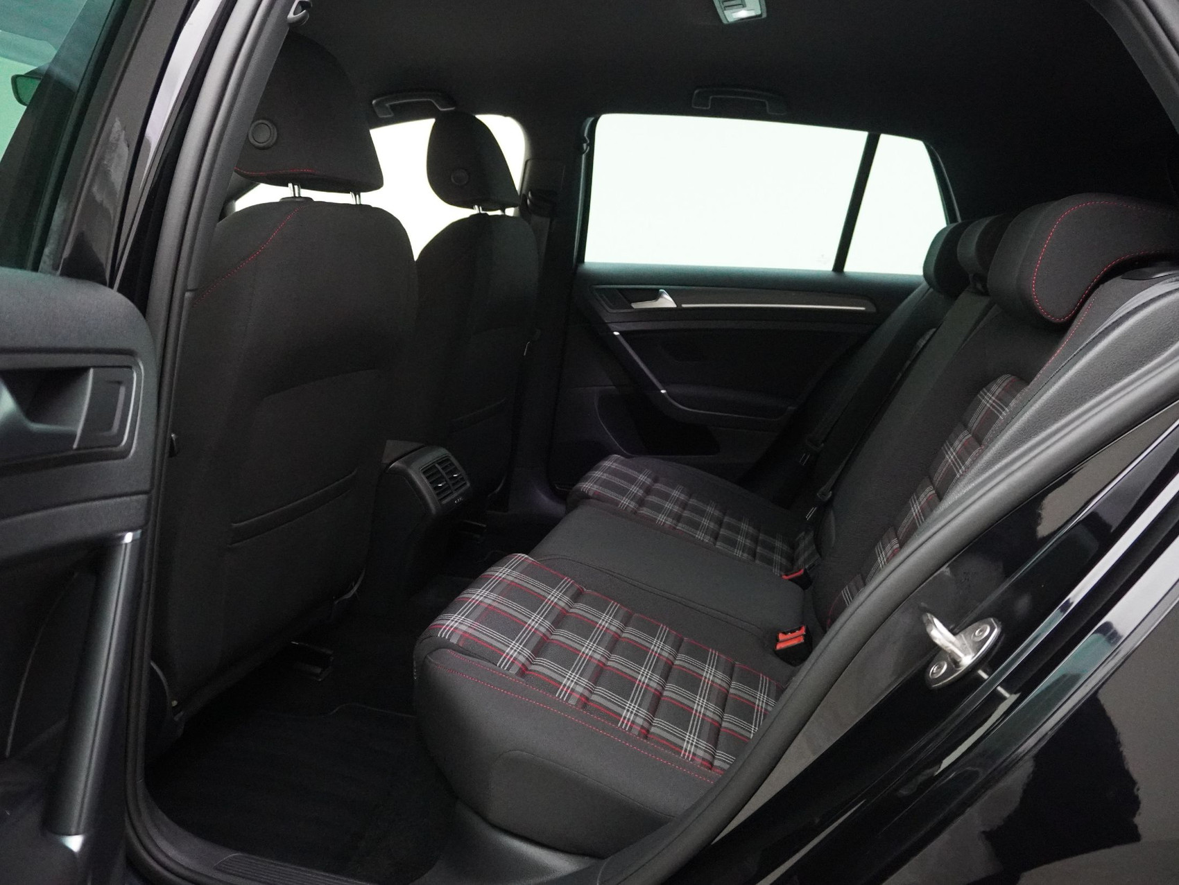 VW Golf 2.0 TSI DSG GTI Performance