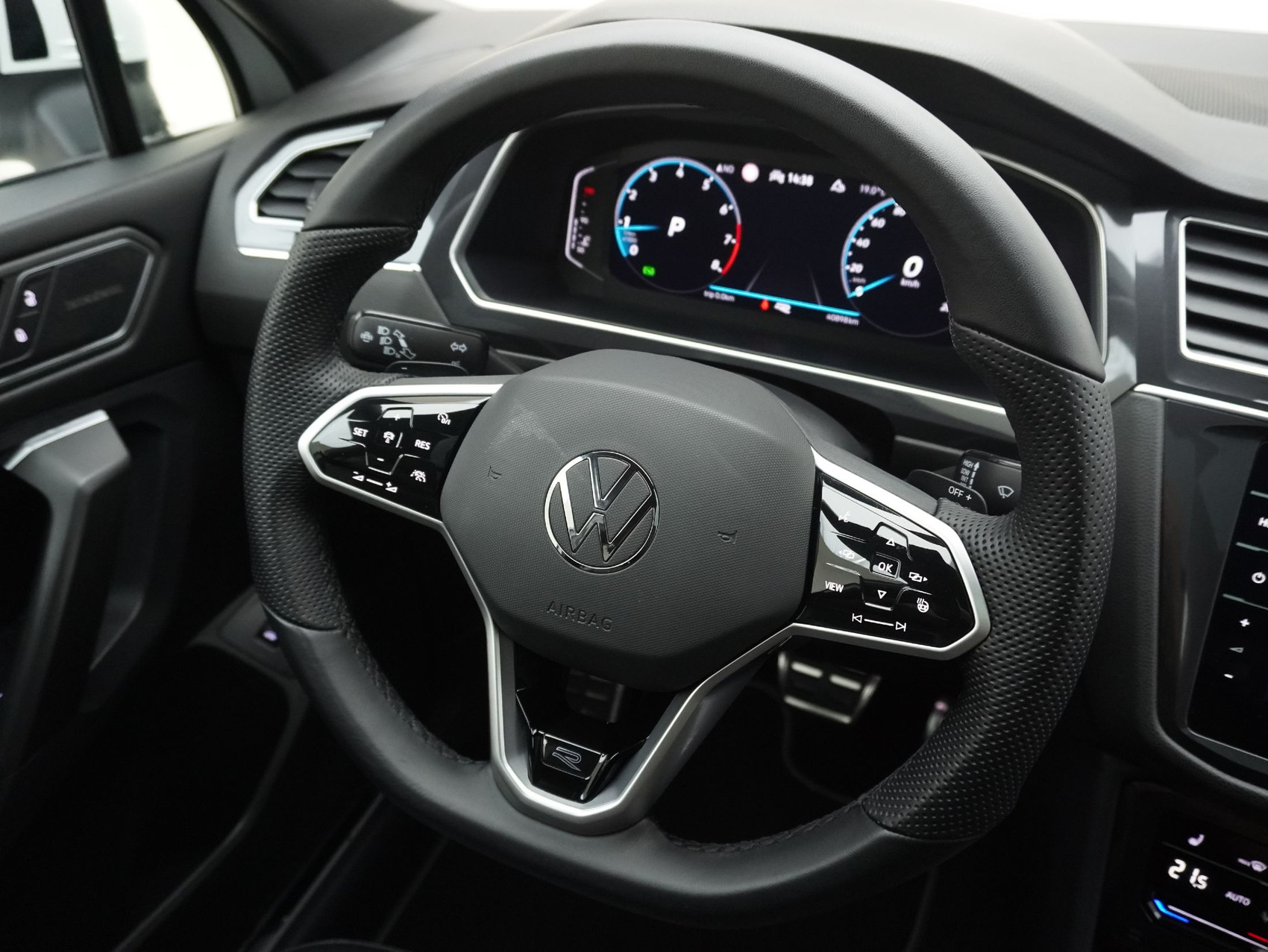 VW Tiguan Allspace 2.0 TSI DSG R-Line 4Motion