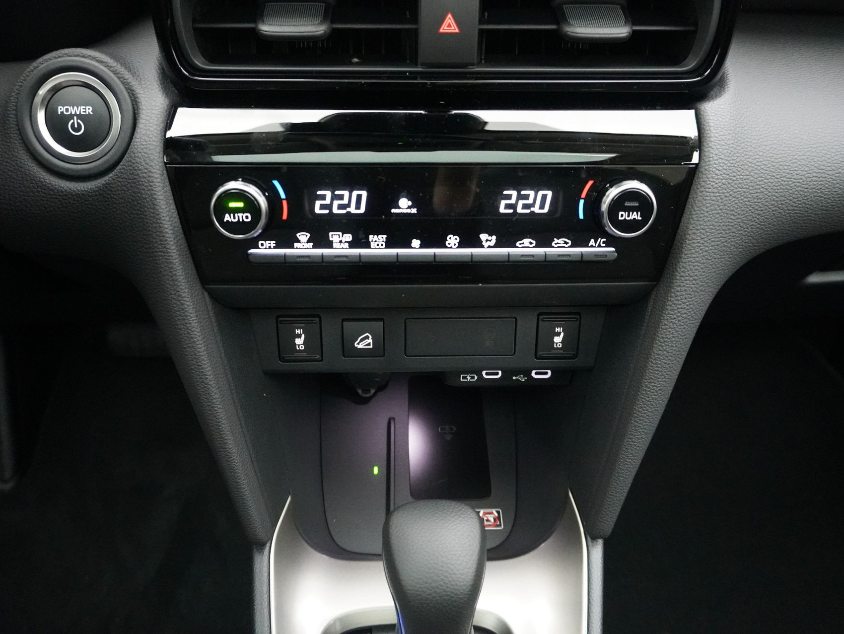 TOYOTA Yaris Cross 1.5 VVT-i HSD Premium AWD-i